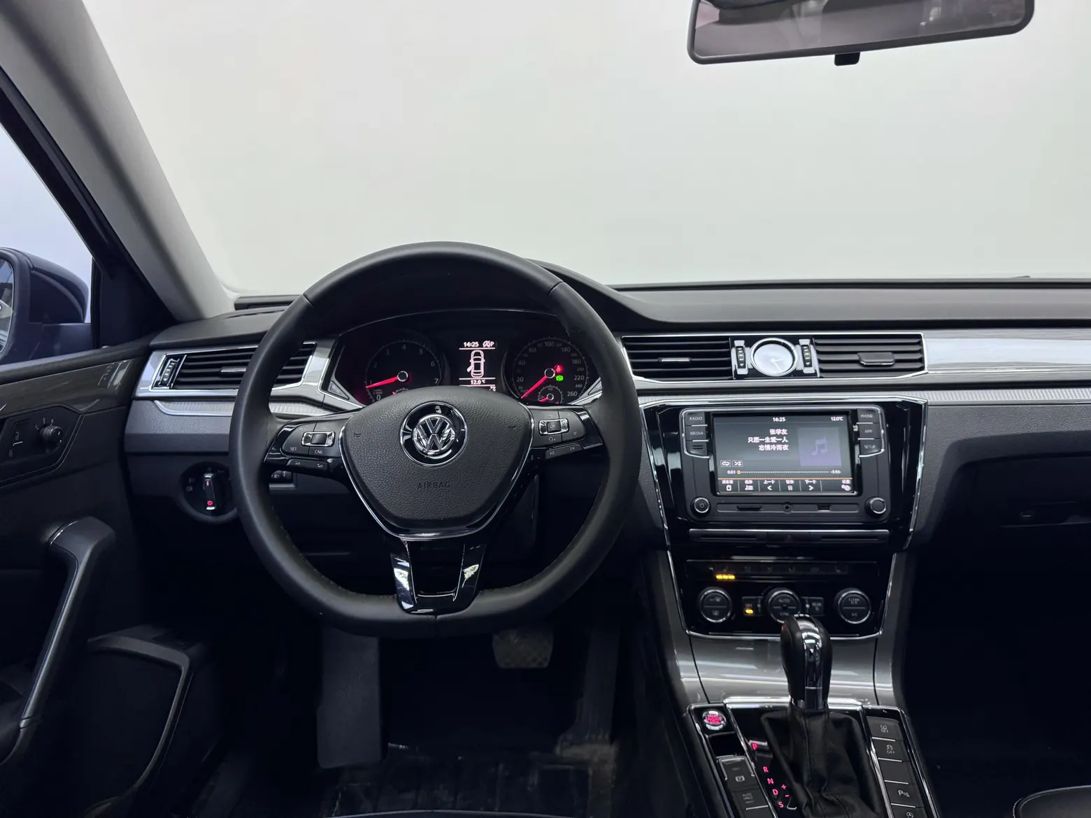 Volkswagen Passat, 2019 8
