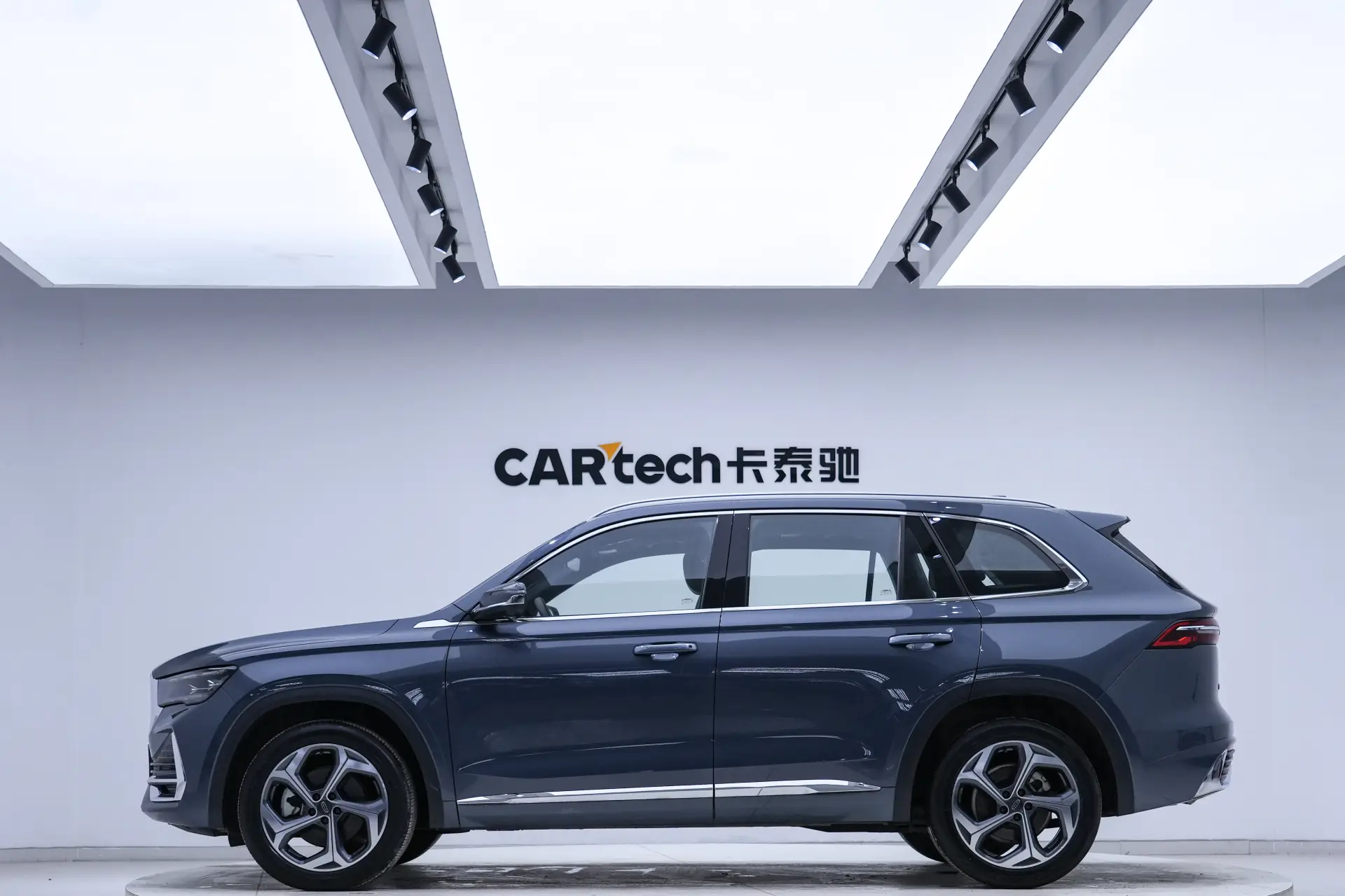 Geely Xingyue L, 2023 8