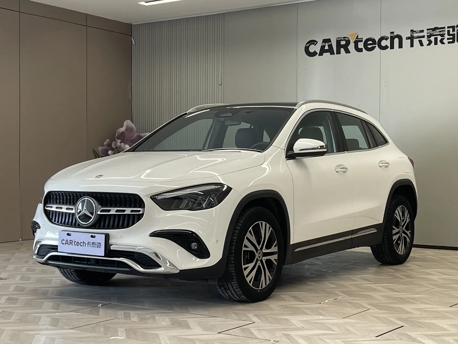 Mercedes-Benz GLA 220