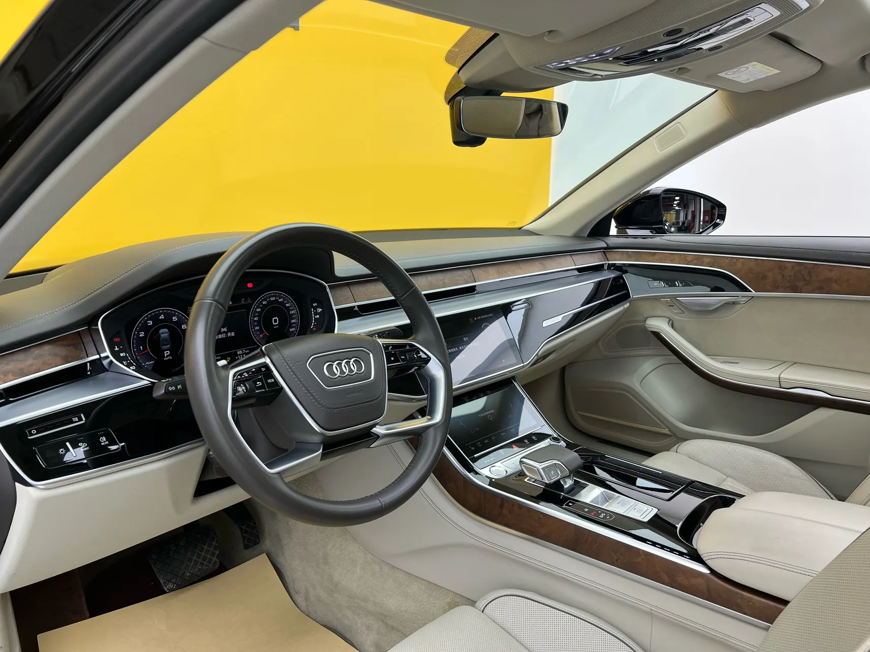 Audi A8L 55 TFSI, 2020 31