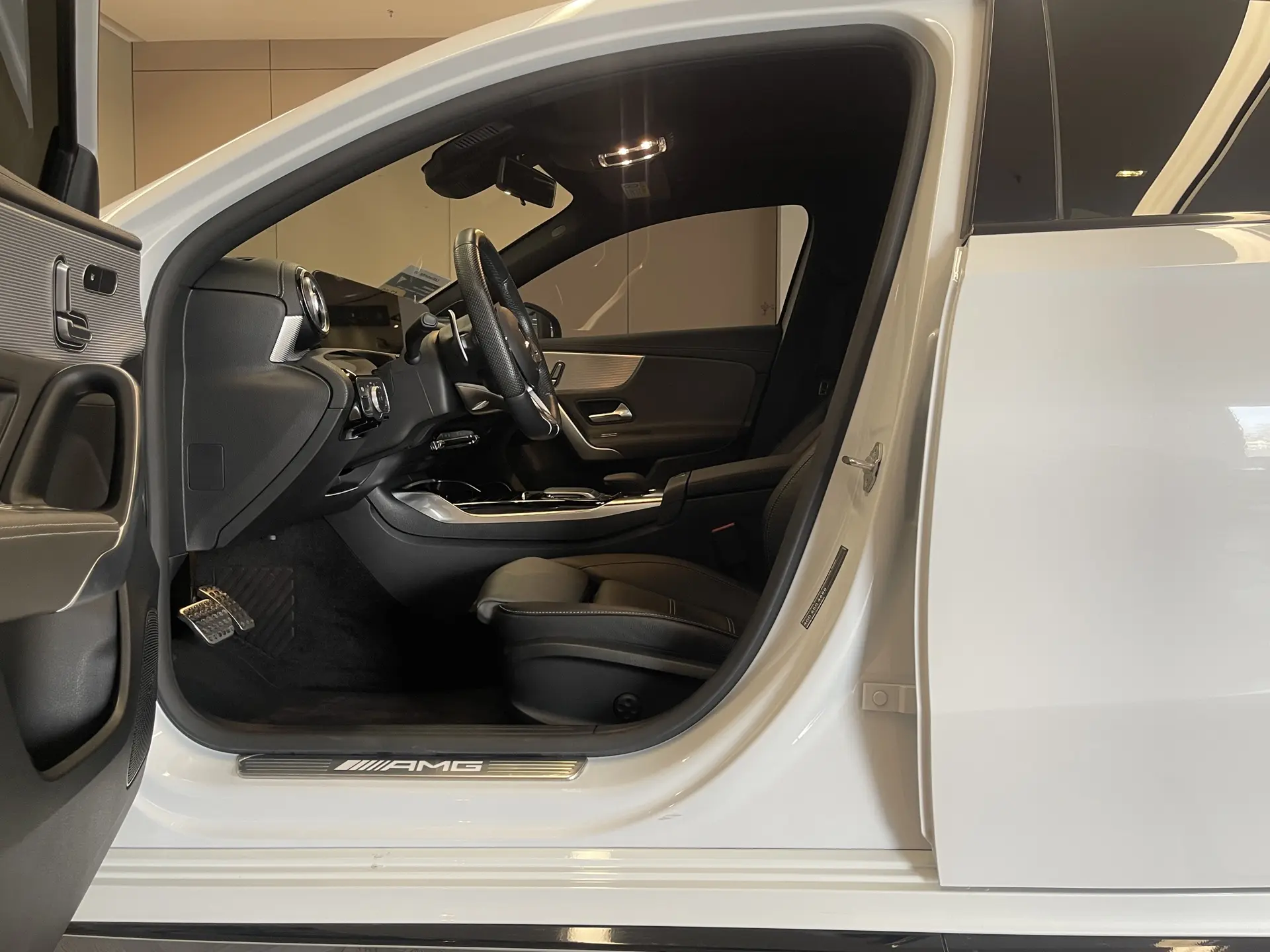 Mercedes-Benz A 35 L, 2021 18
