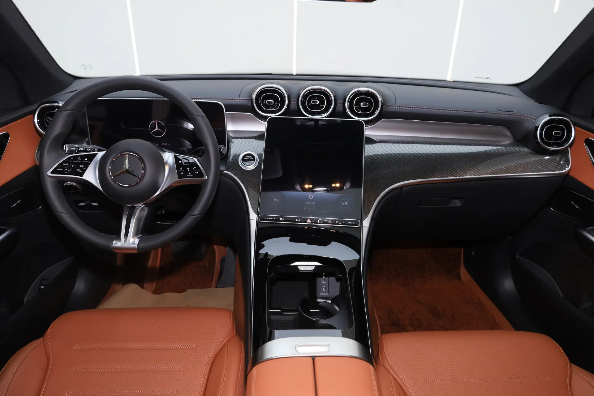 Mercedes-Benz GLC 260 L, 2025 14