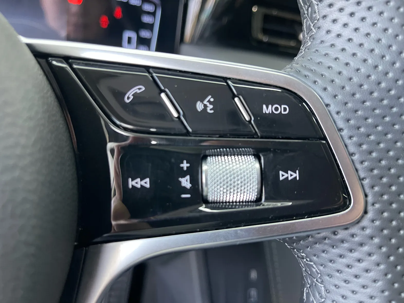Hongqi H5, 2024 20
