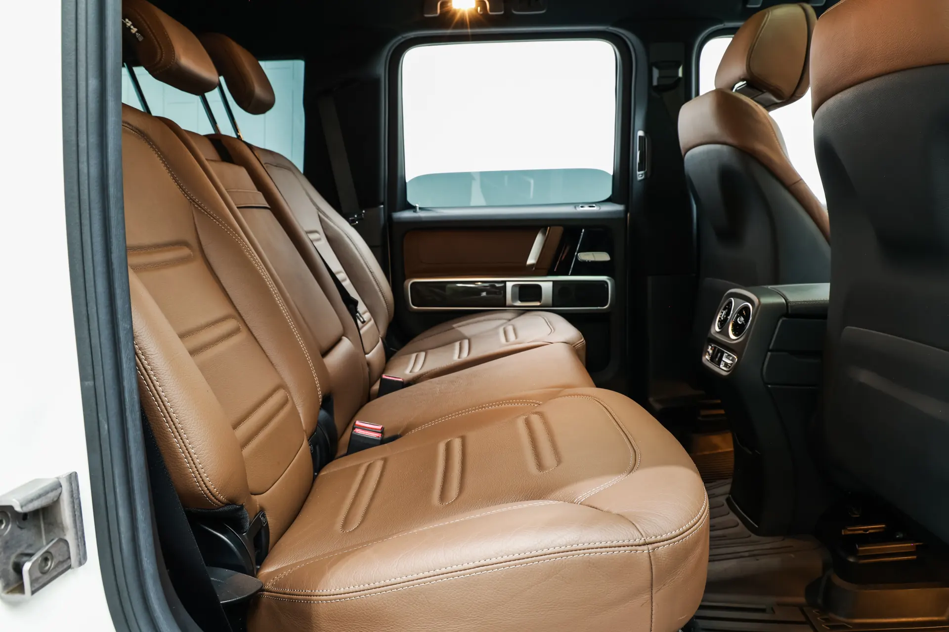 Mercedes-Benz G 350 d, 2023 10