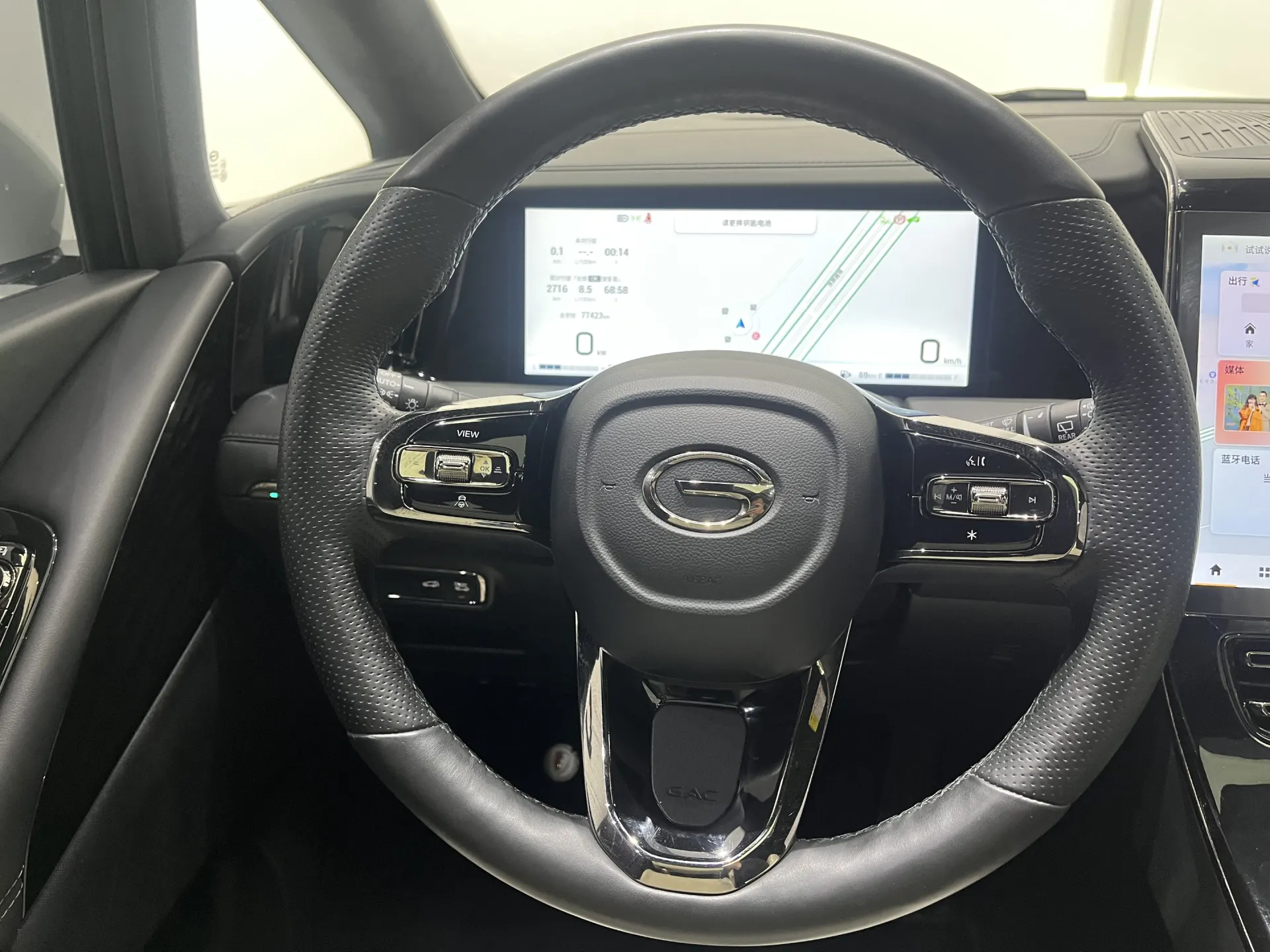 Trumpchi M8, 2023 11