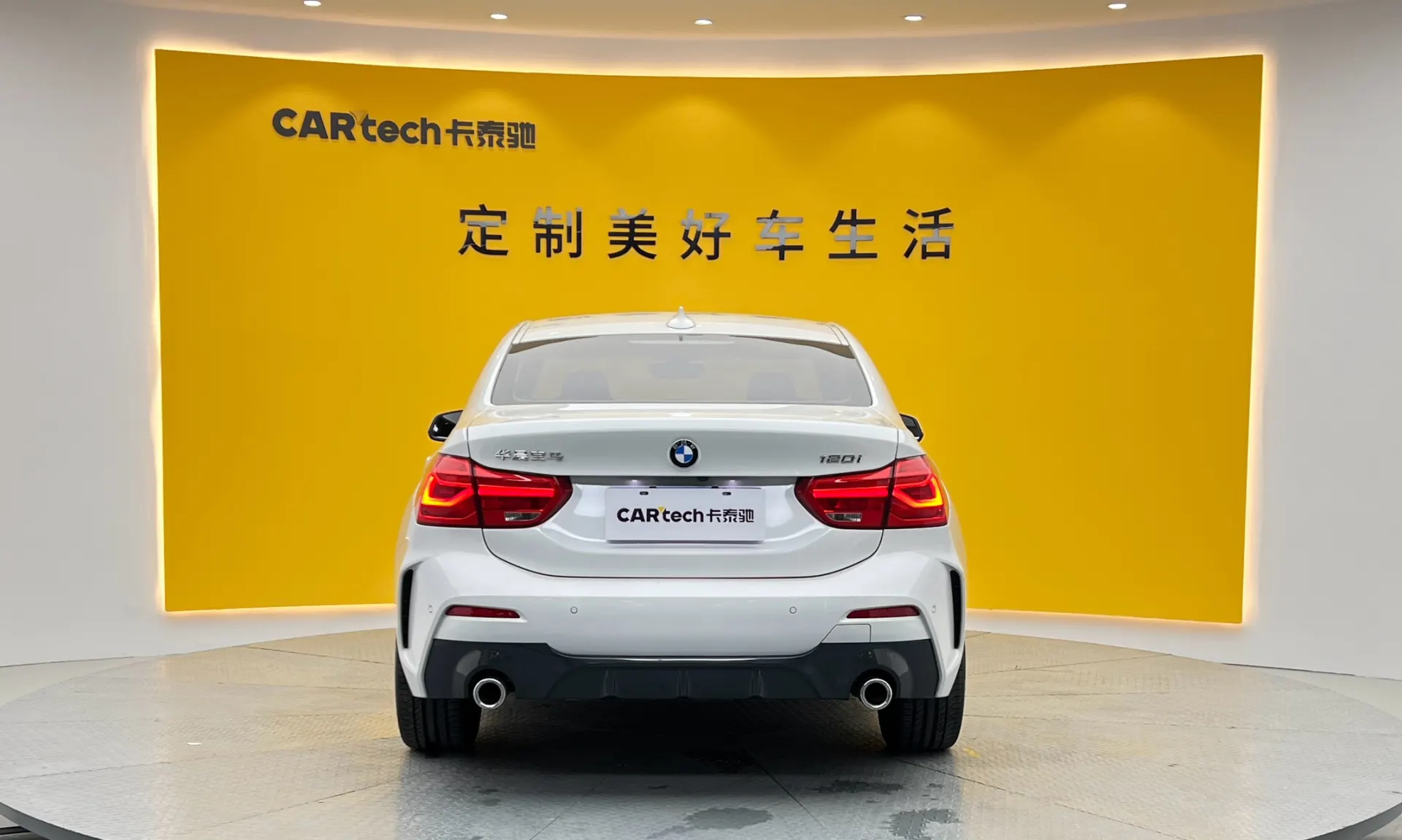 BMW 120i, 2021 все фото