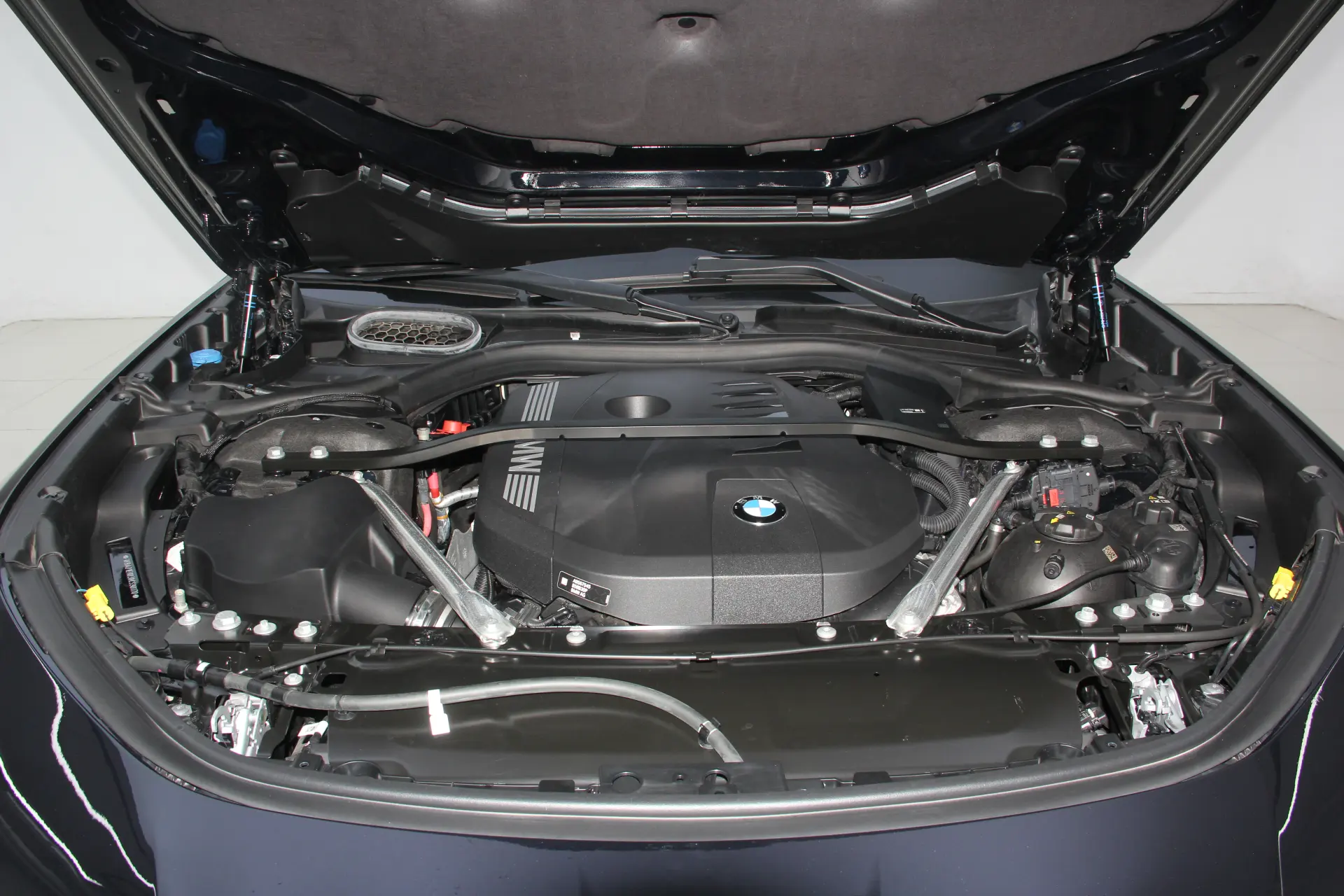 BMW 740Li, 2025 12