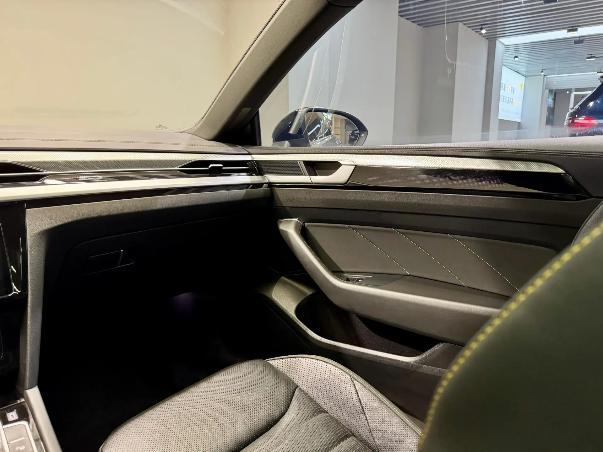 Volkswagen CC, 2024 23