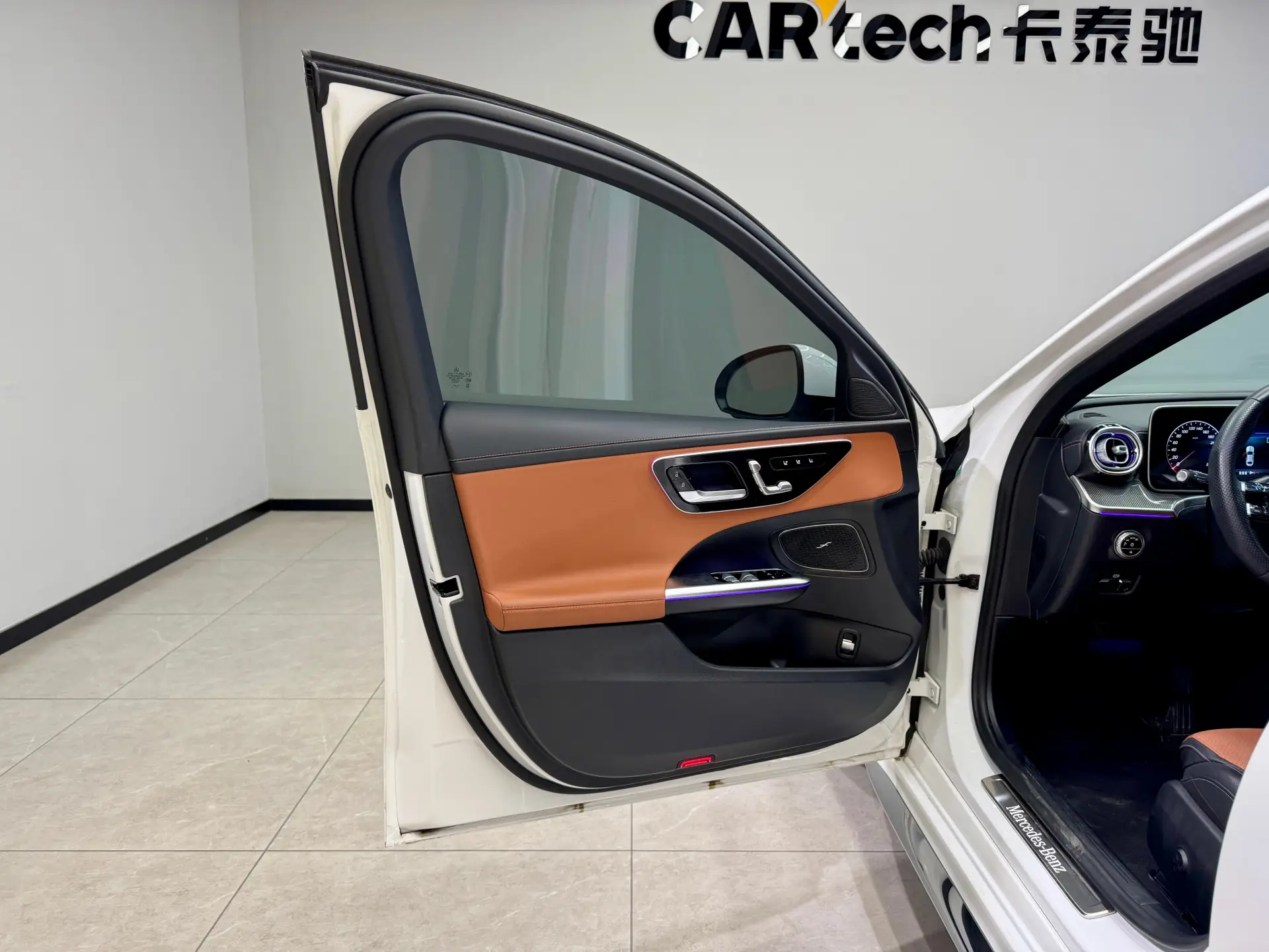 Mercedes-Benz C 260 L, 2023 12