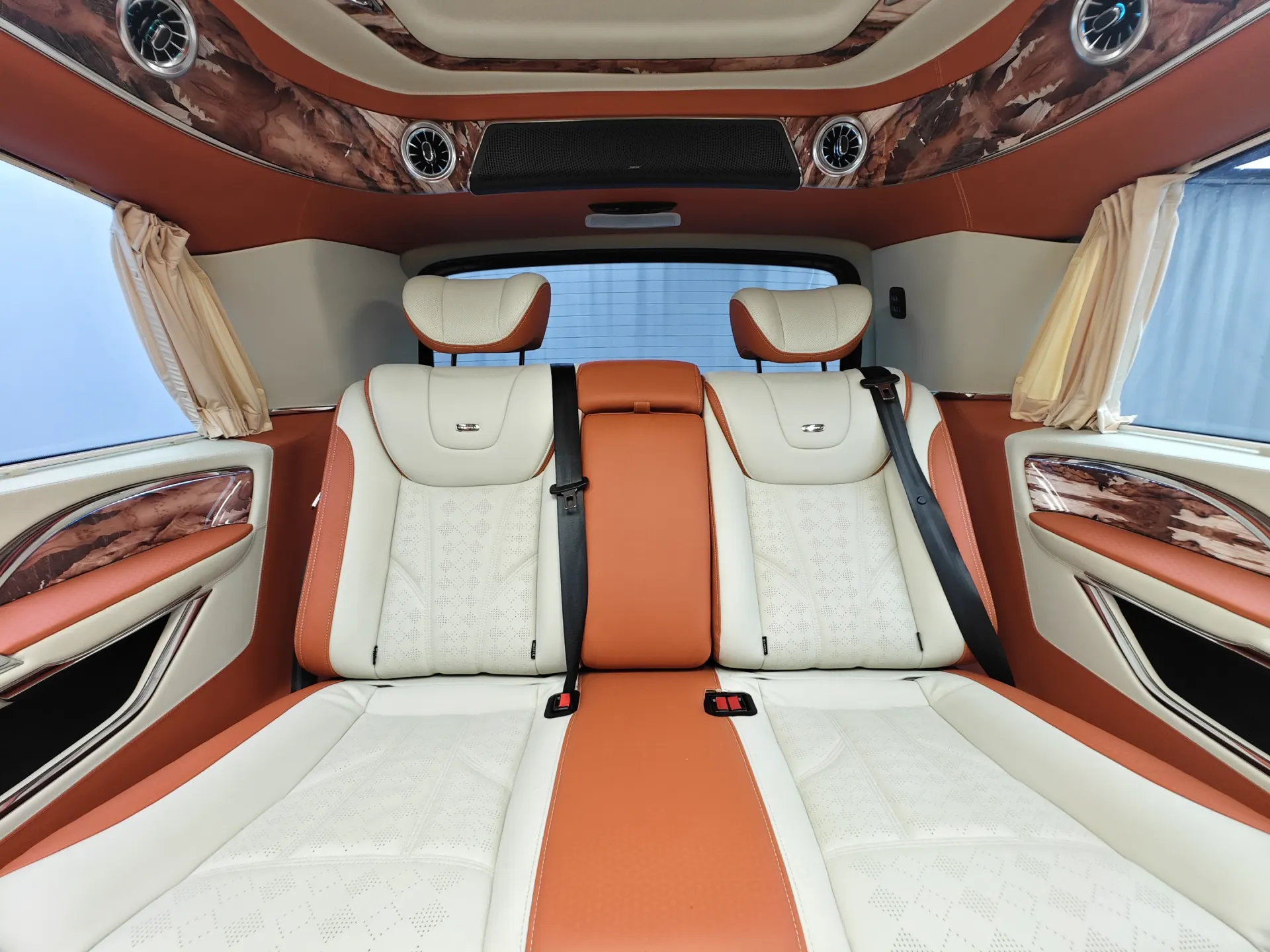 Mercedes-Benz V, 2022 20