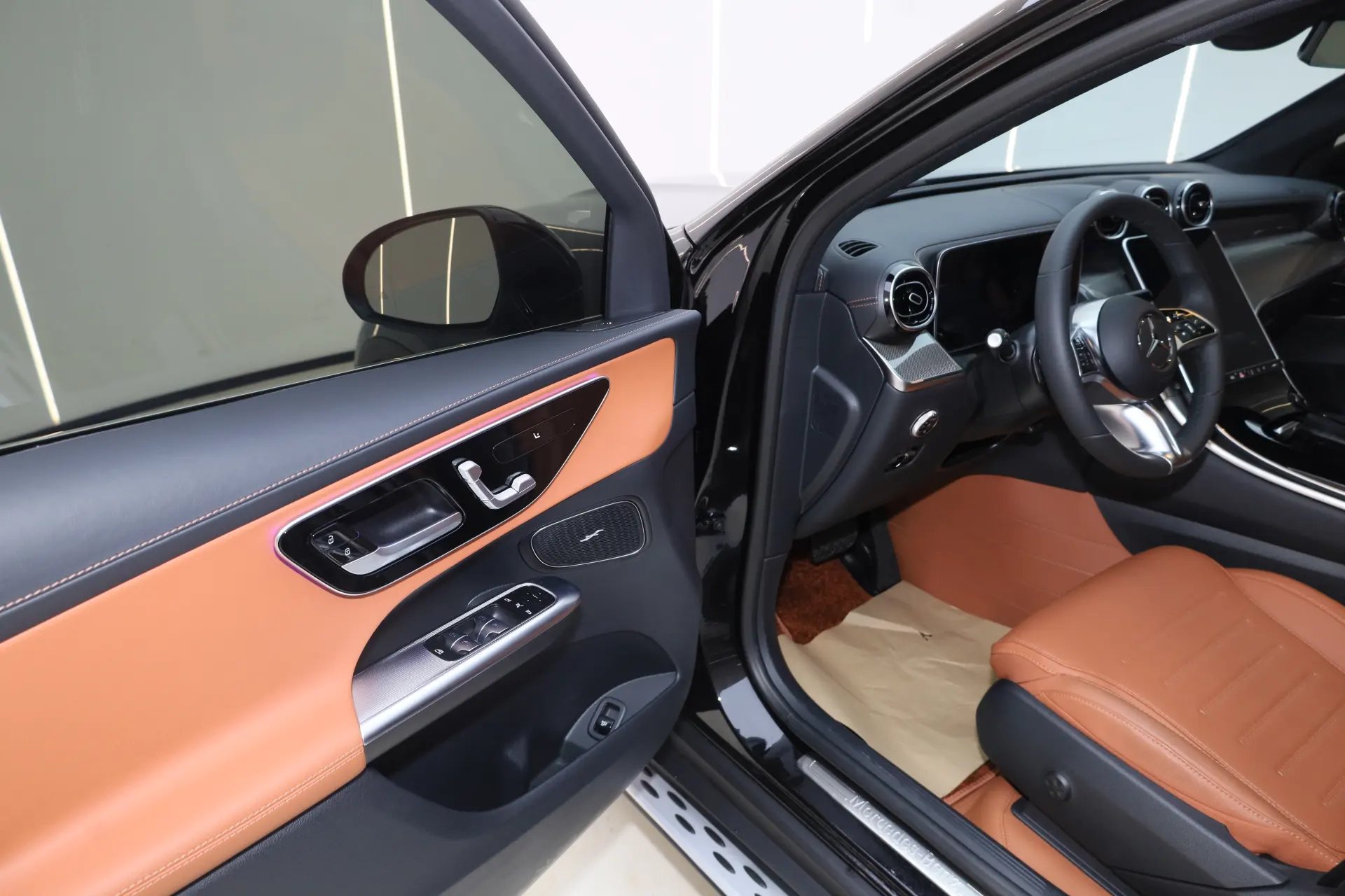 Mercedes-Benz GLC 260 L, 2025 27