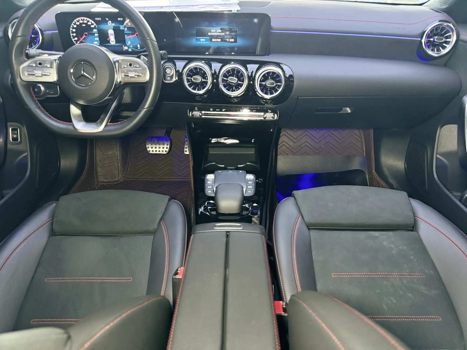 Mercedes-Benz CLA 200, 2021 13
