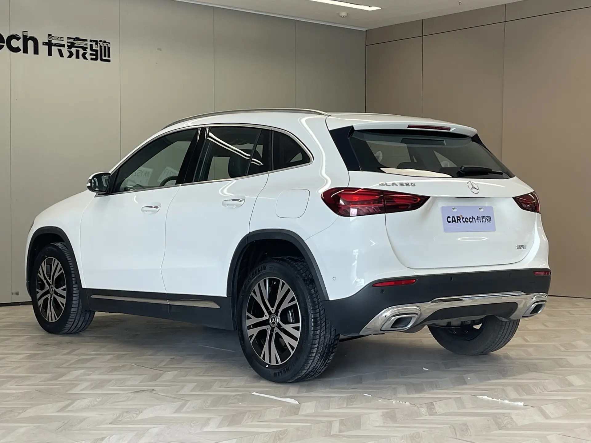 Mercedes-Benz GLA 220, 2024 6