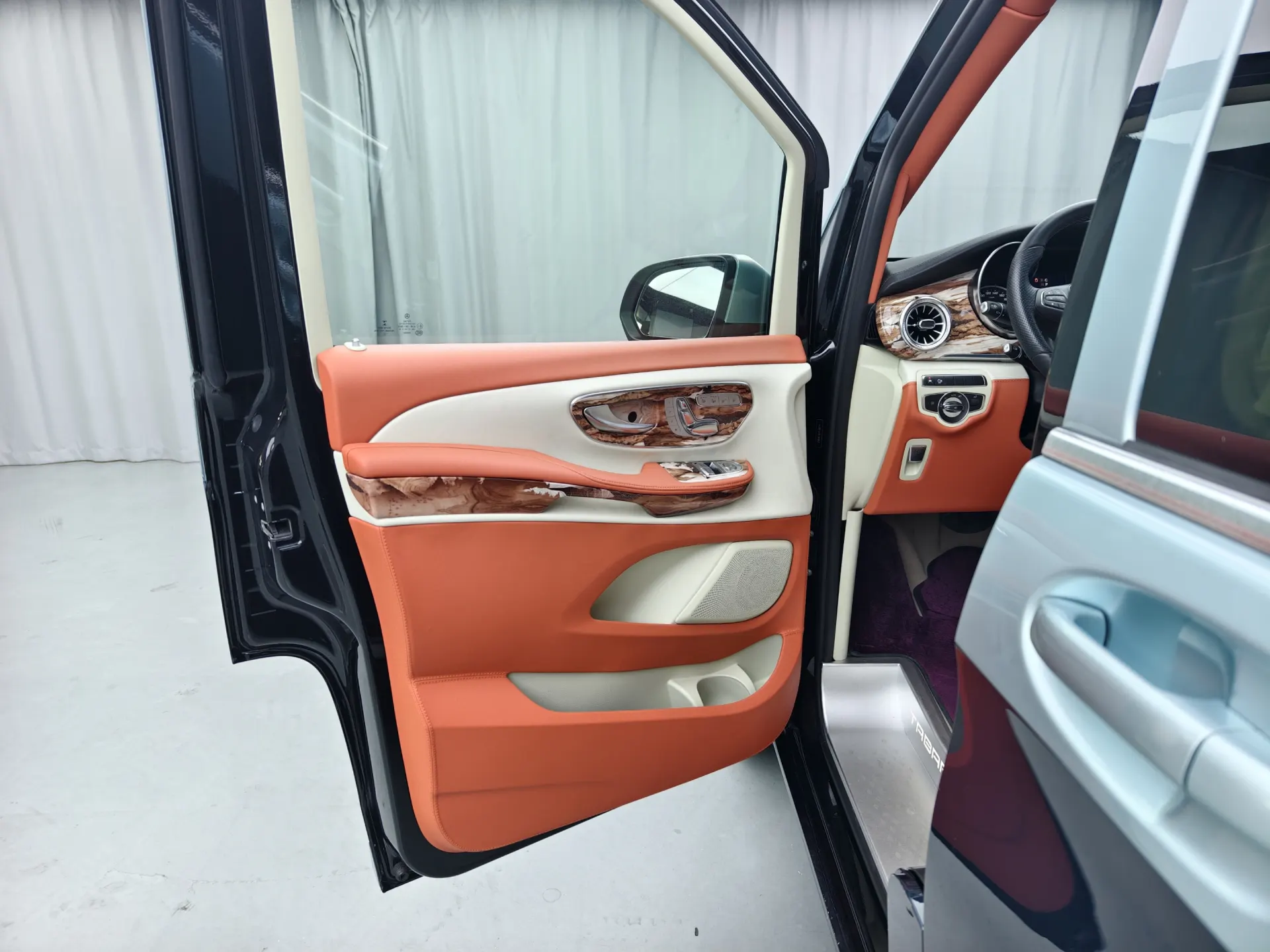 Mercedes-Benz V, 2022 11