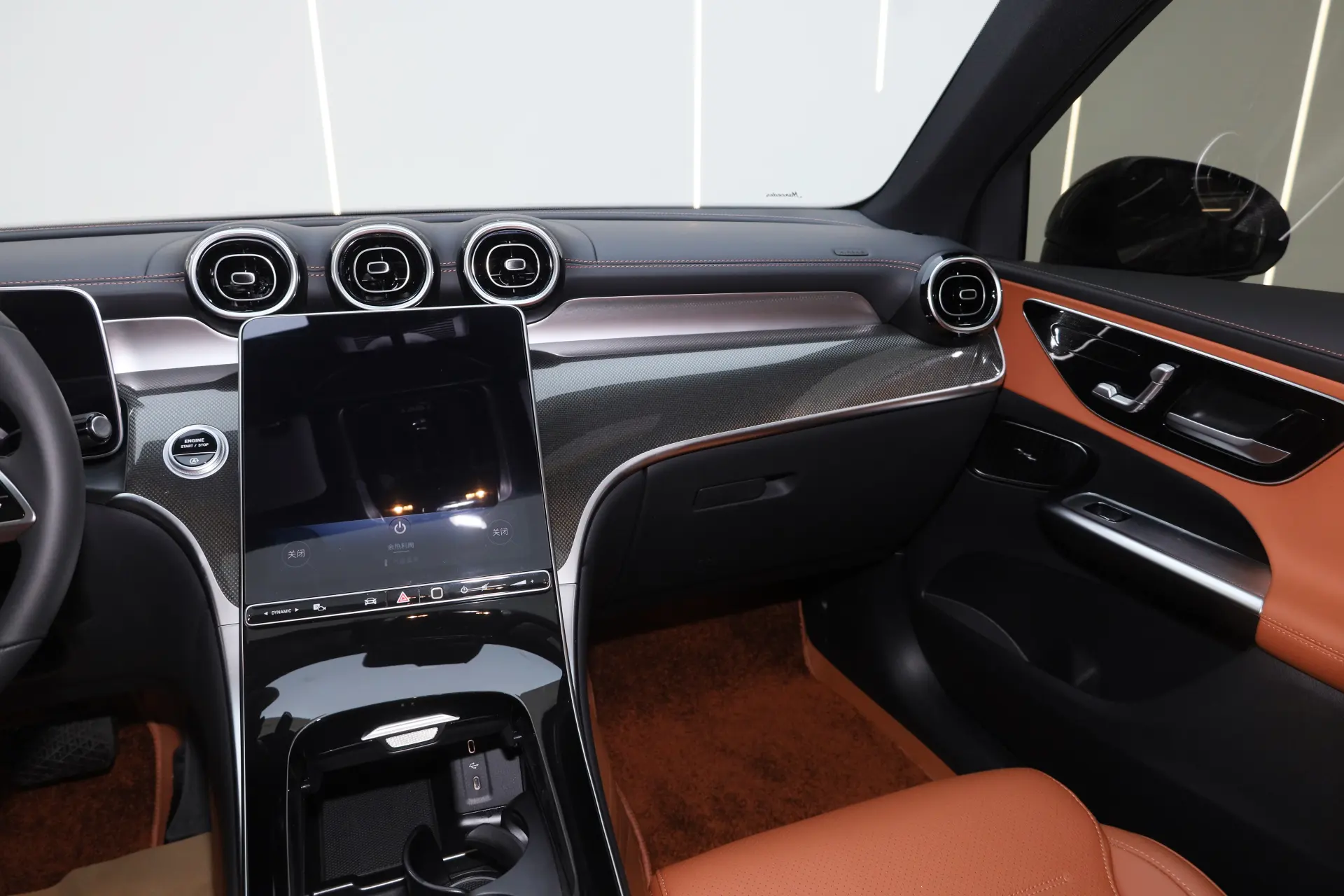 Mercedes-Benz GLC 260 L, 2025 30