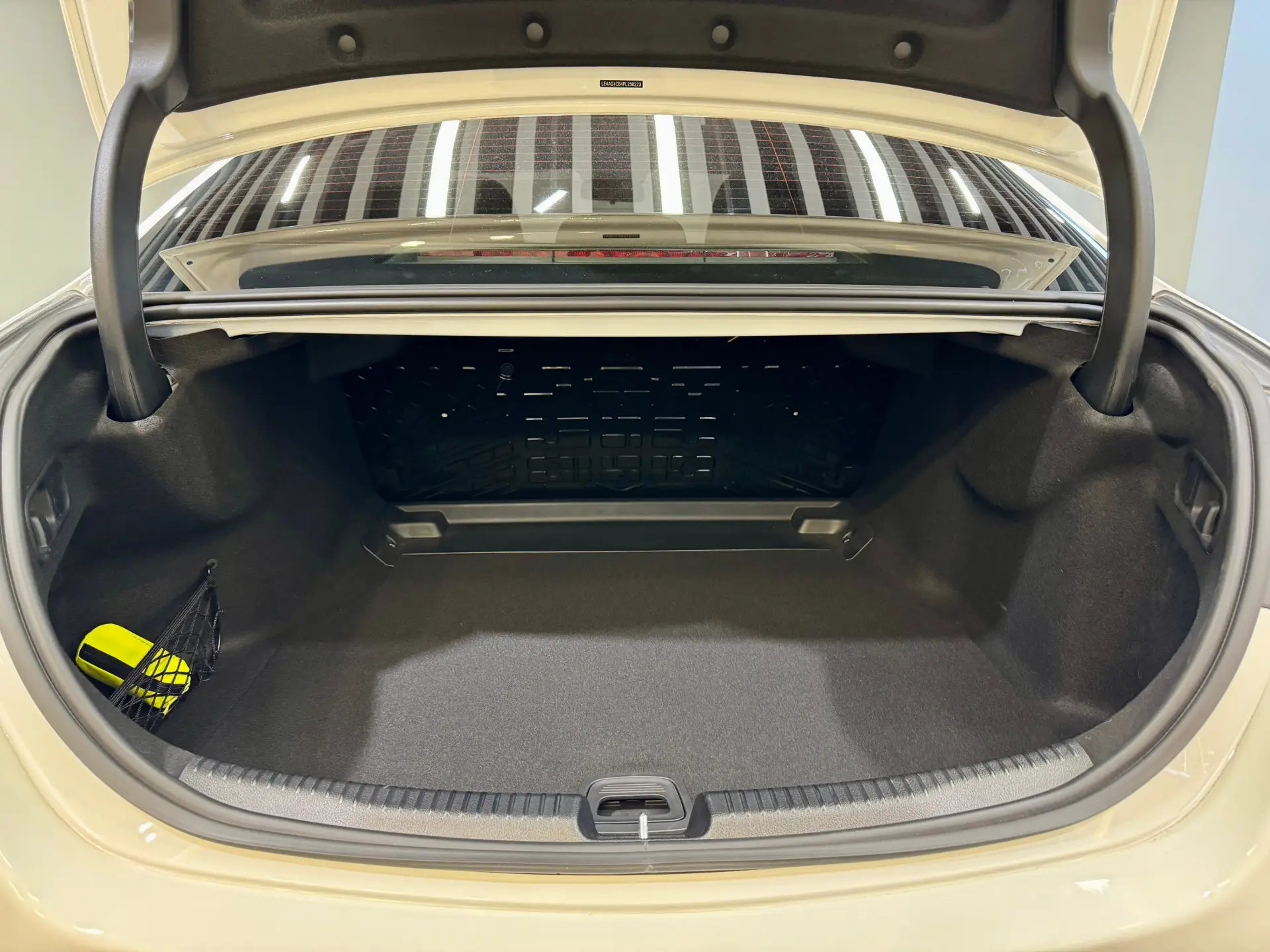 Mercedes-Benz C 260 L, 2023 30