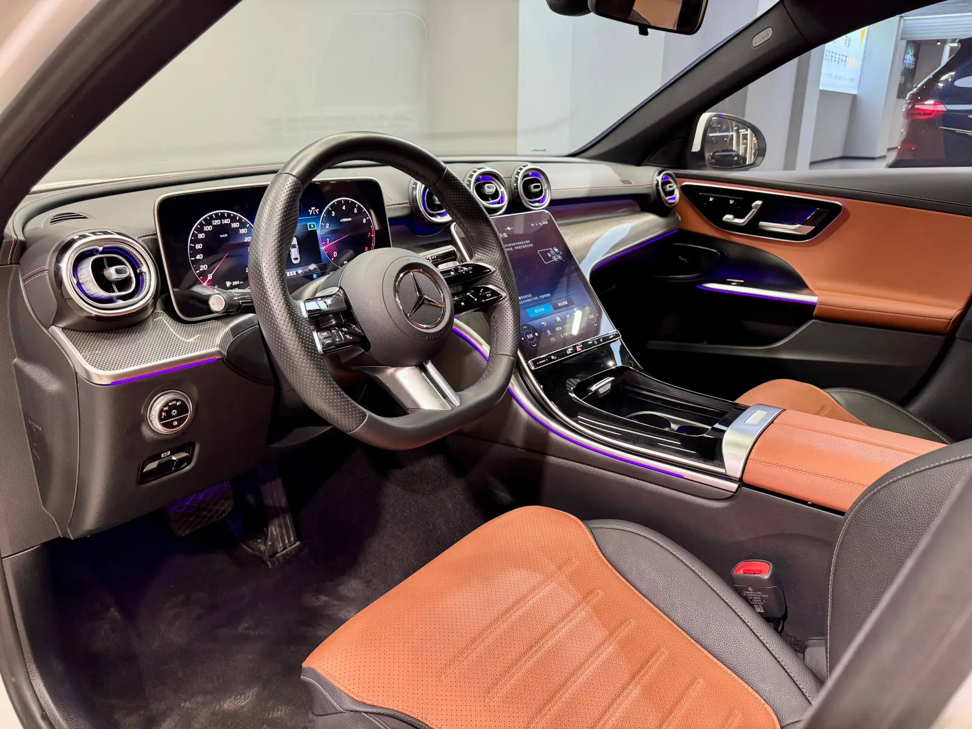 Mercedes-Benz C 260 L, 2023 14