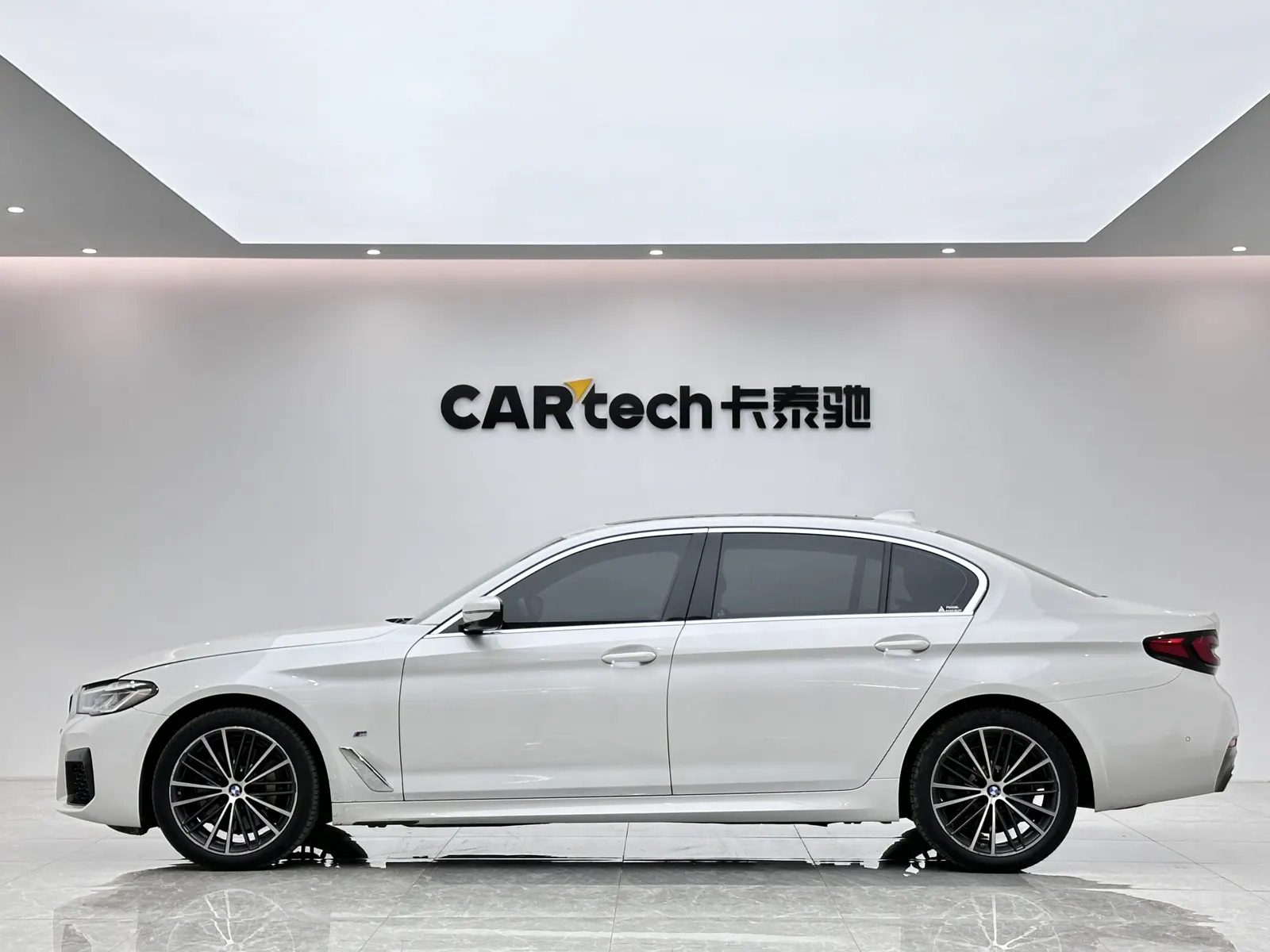 BMW 530Li, 2021 2