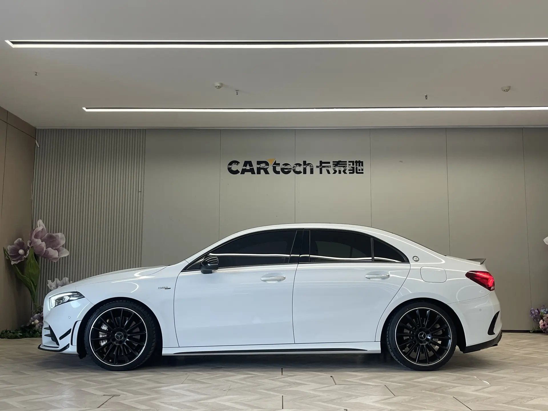 Mercedes-Benz A 35 L, 2021 8