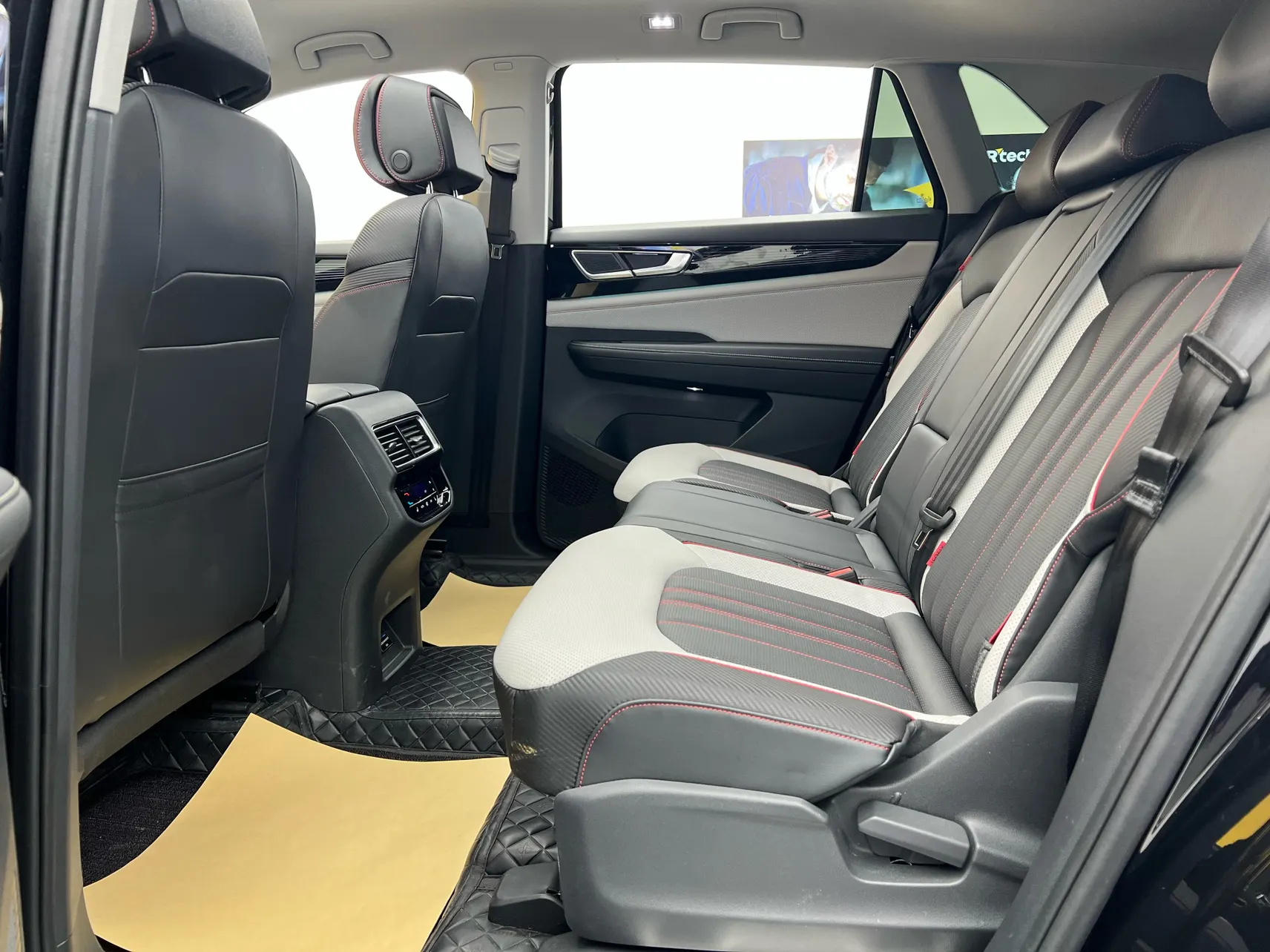 Volkswagen Teramont X, 2025 34