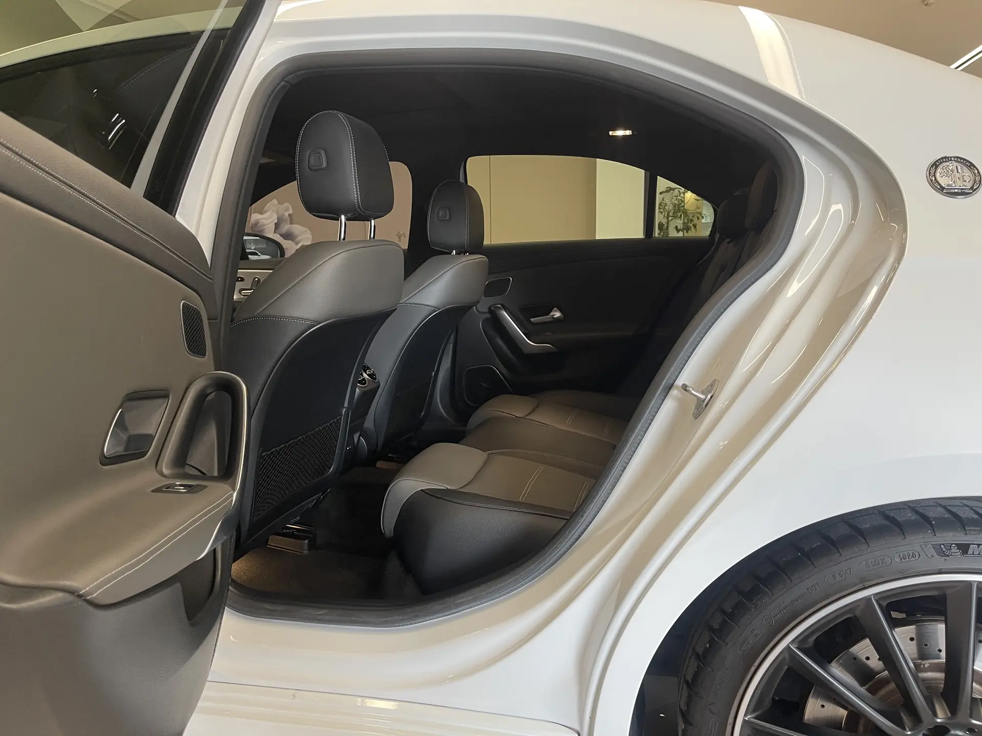 Mercedes-Benz A 35 L, 2021 19