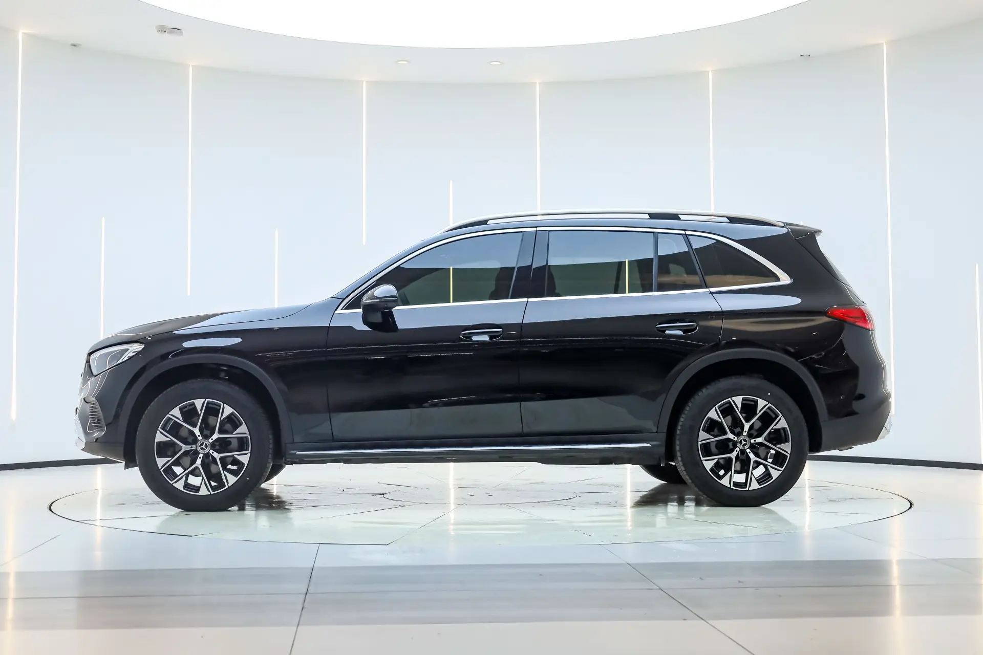 Mercedes-Benz GLC 260 L, 2025 8