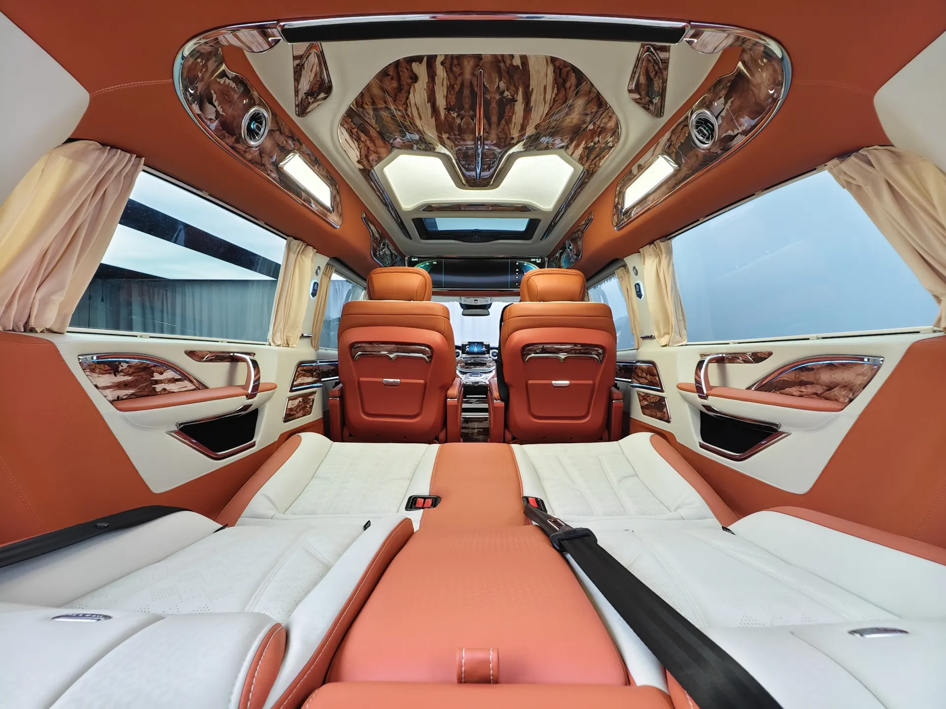Mercedes-Benz V, 2022 18
