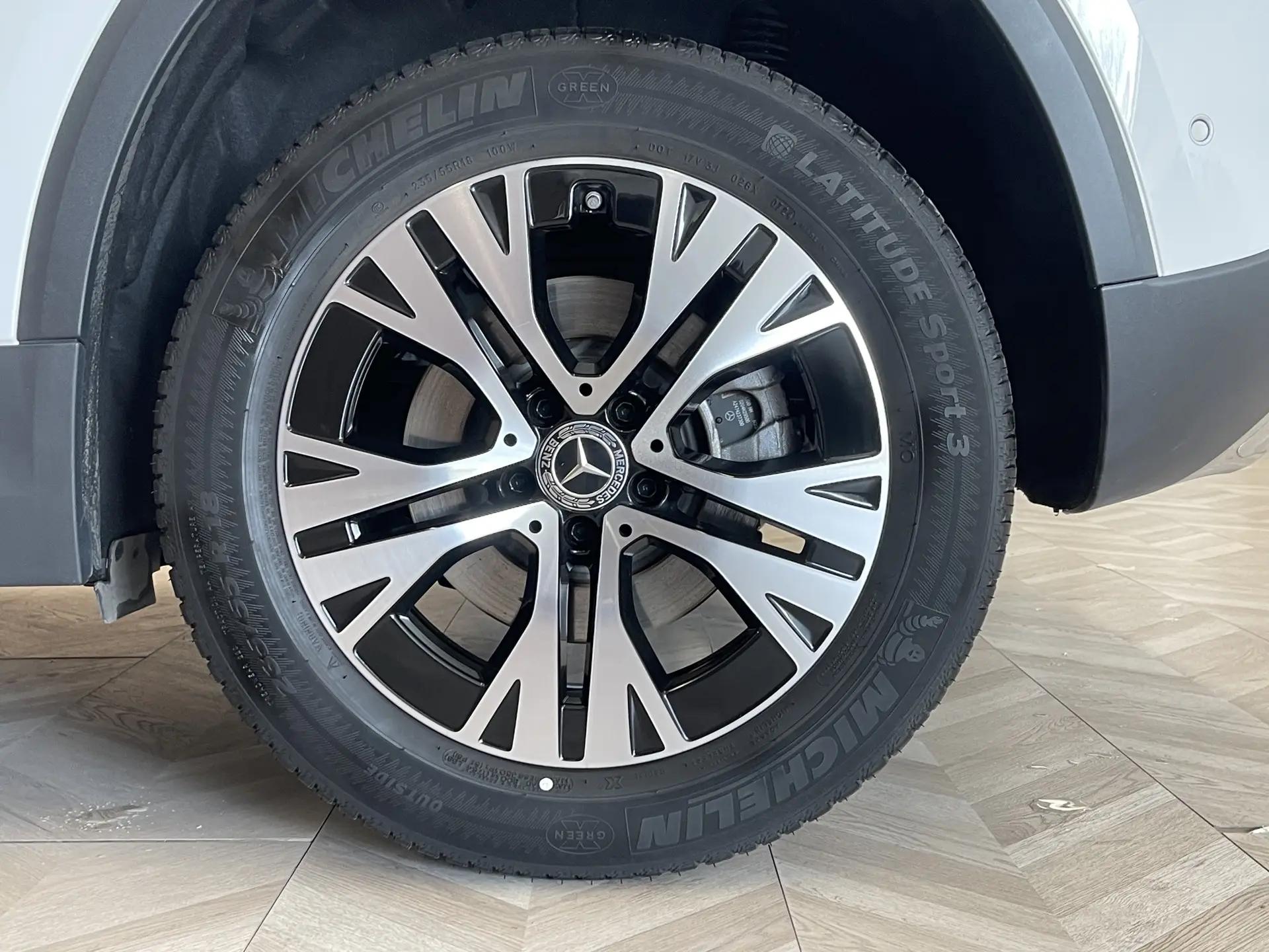 Mercedes-Benz GLA 220, 2024 11