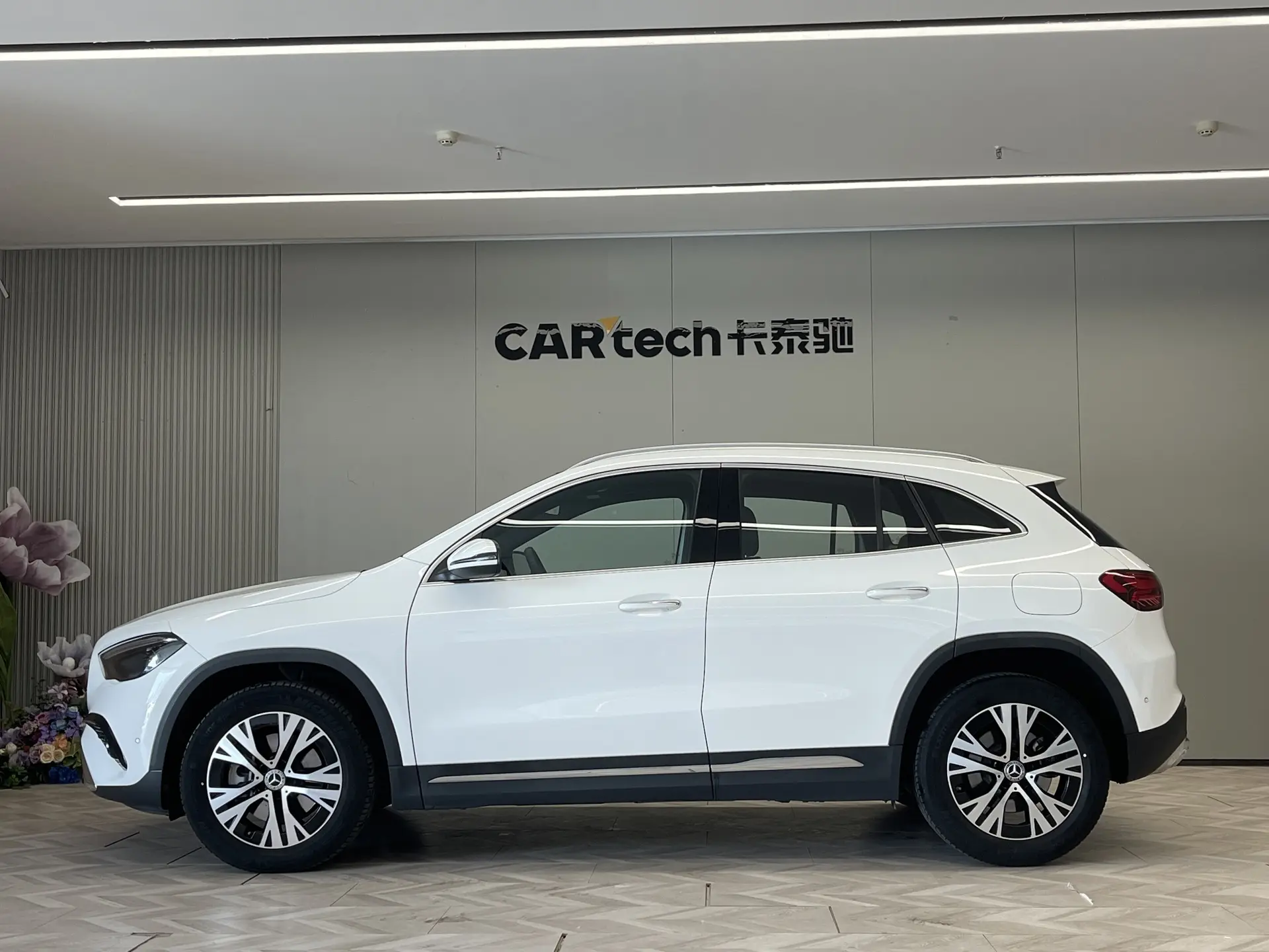 Mercedes-Benz GLA 220, 2024 8