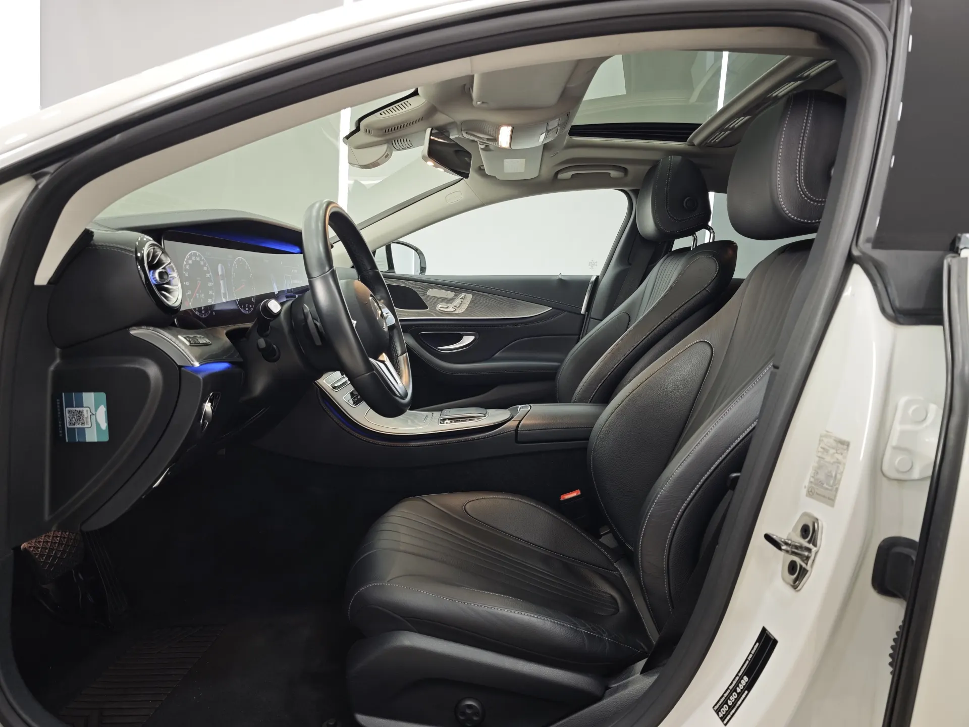 Mercedes-Benz CLS 300, 2019 15
