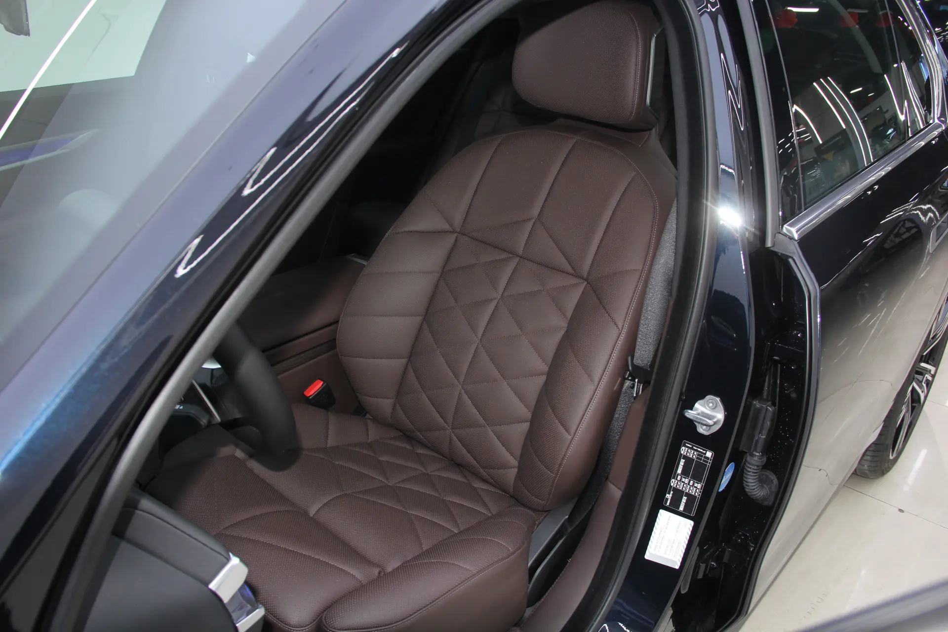 BMW 740Li, 2025 21