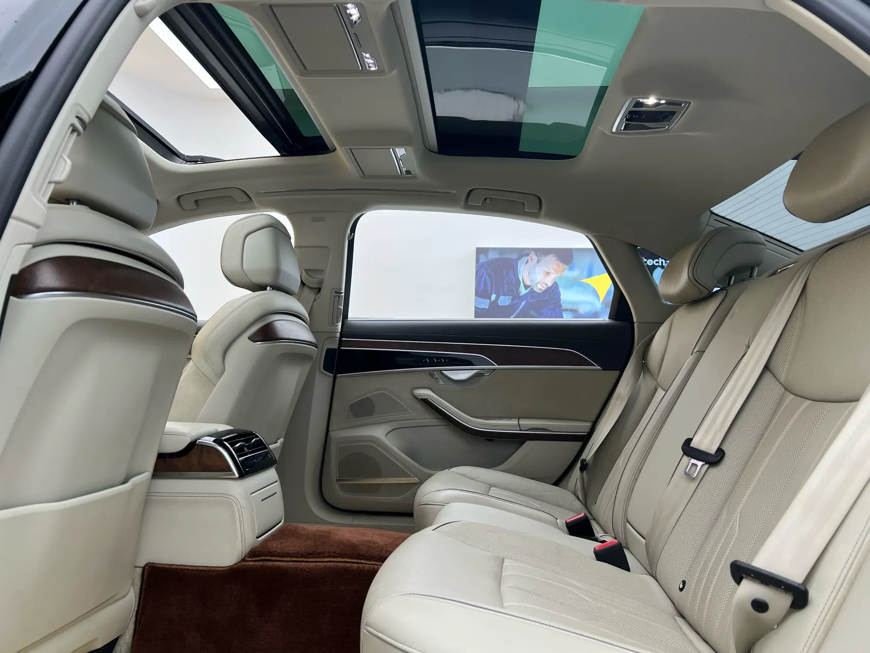 Audi A8L 55 TFSI, 2020 33