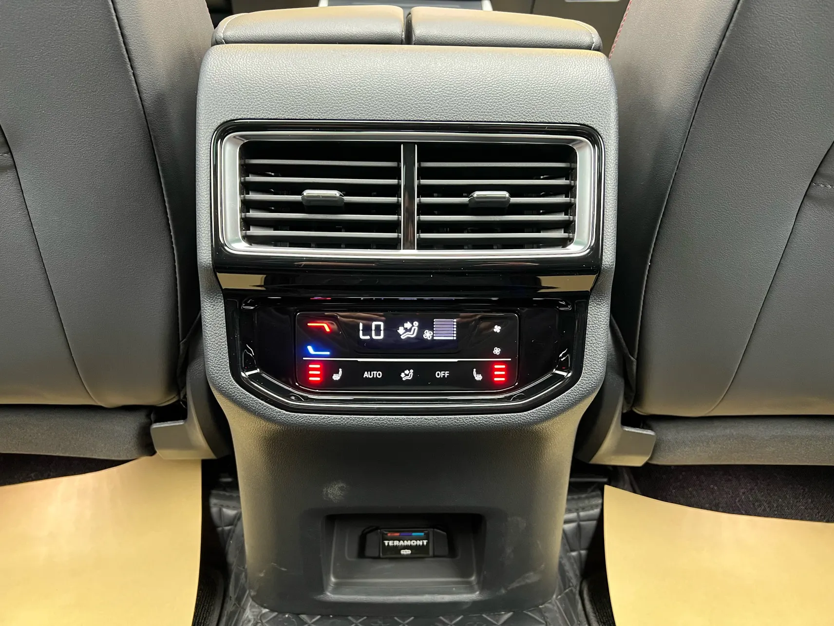 Volkswagen Teramont X, 2025 27