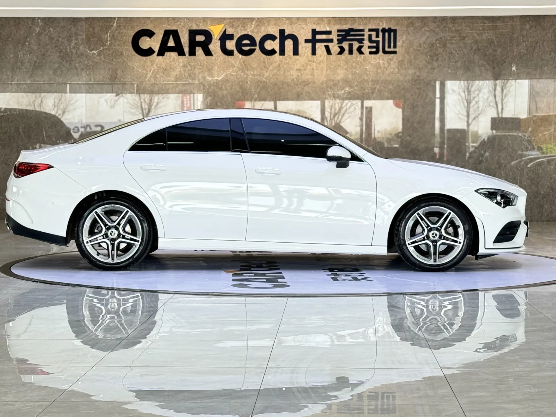 Mercedes-Benz CLA 200, 2021 4