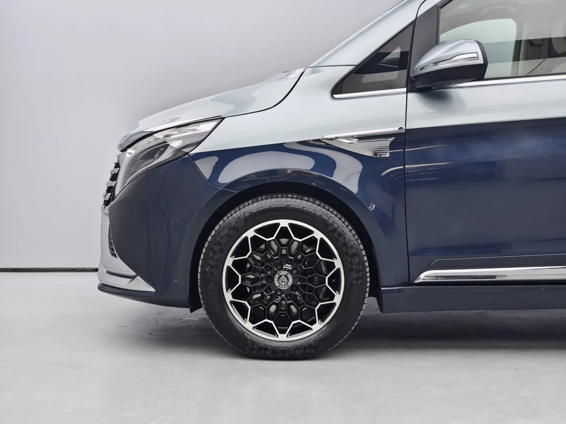 Mercedes-Benz V, 2022 7