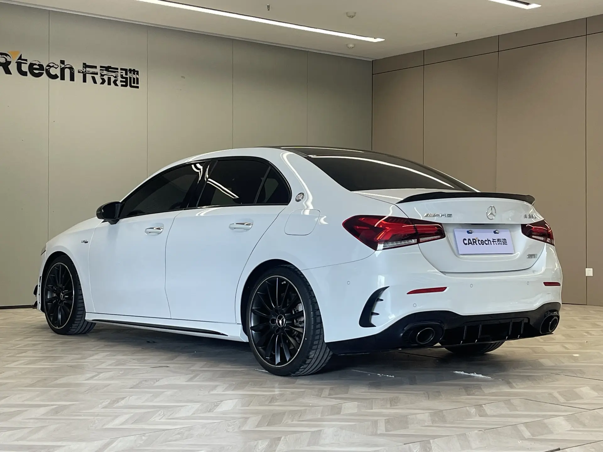 Mercedes-Benz A 35 L, 2021 6