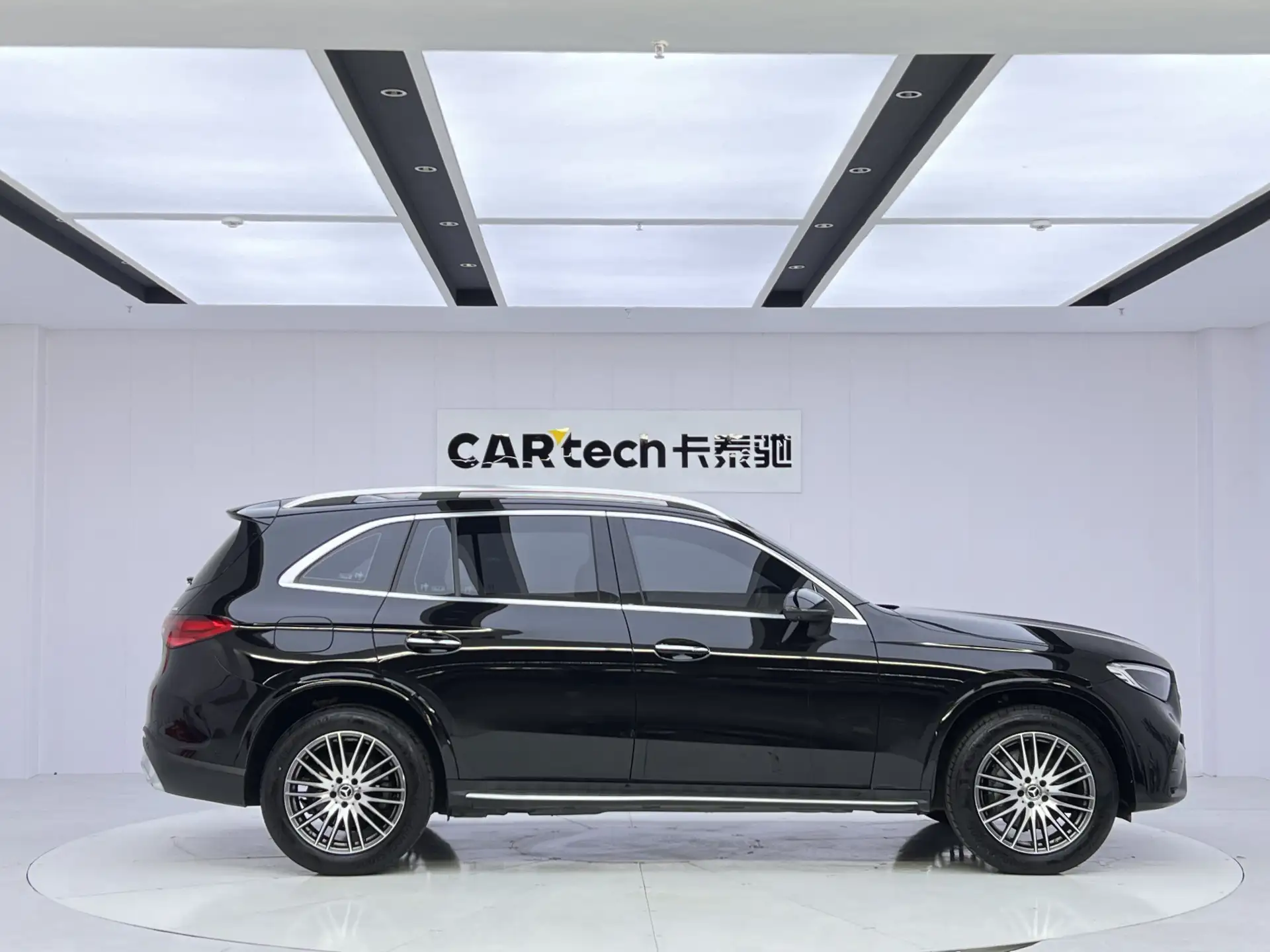 Mercedes-Benz GLC 300 L, 2024 4