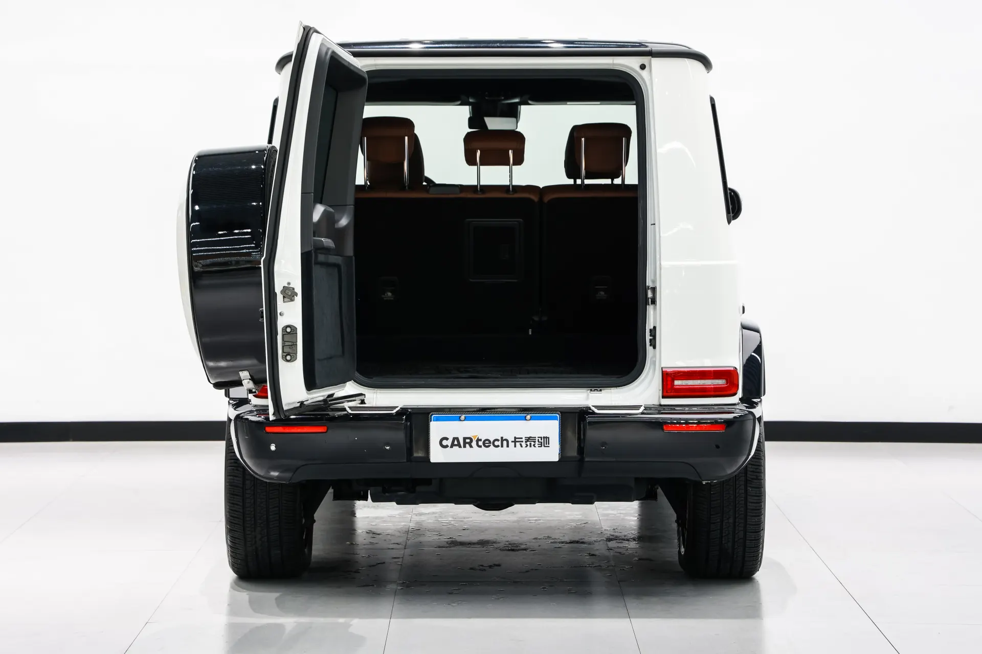 Mercedes-Benz G 350 d, 2023 12