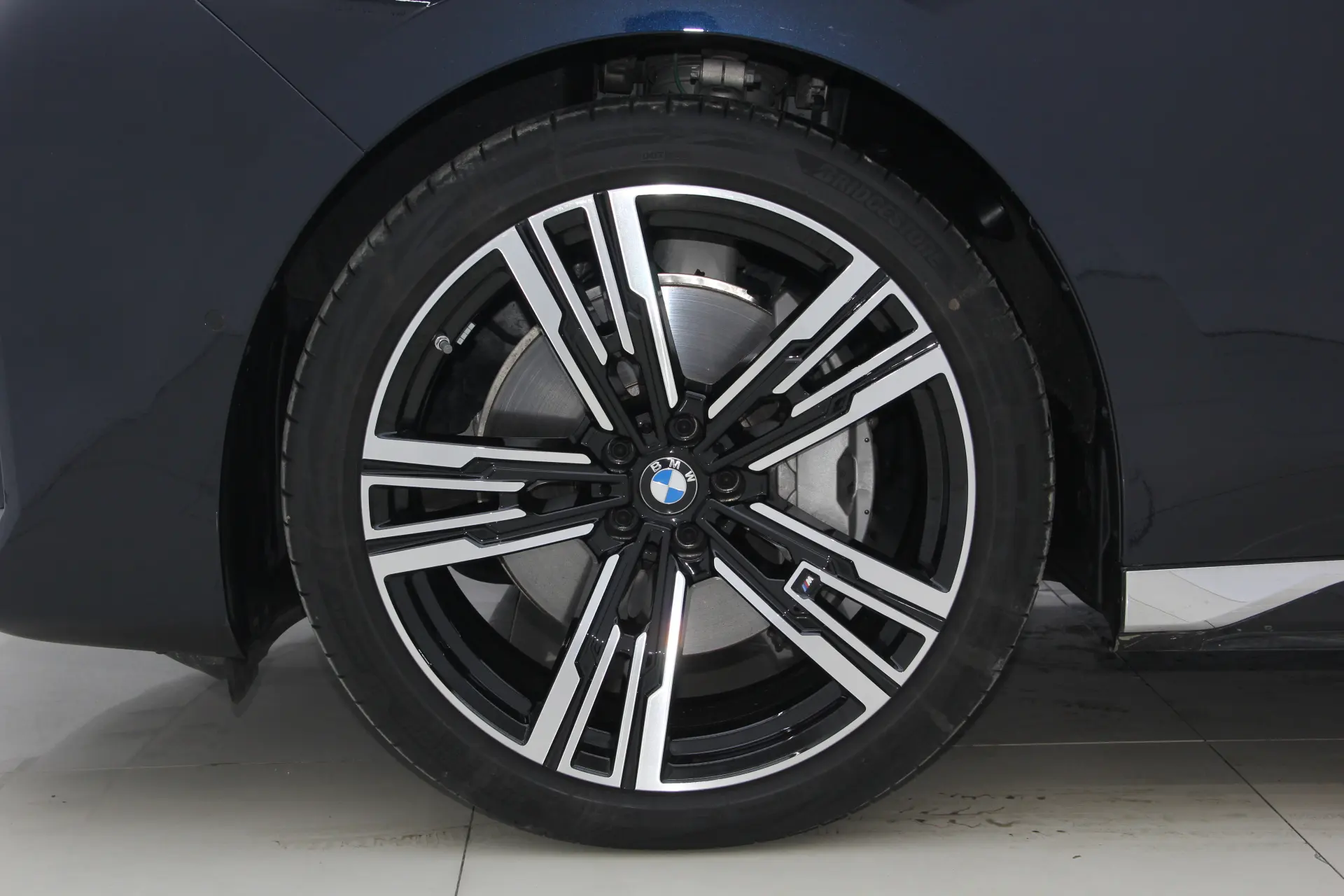 BMW 740Li, 2025 11