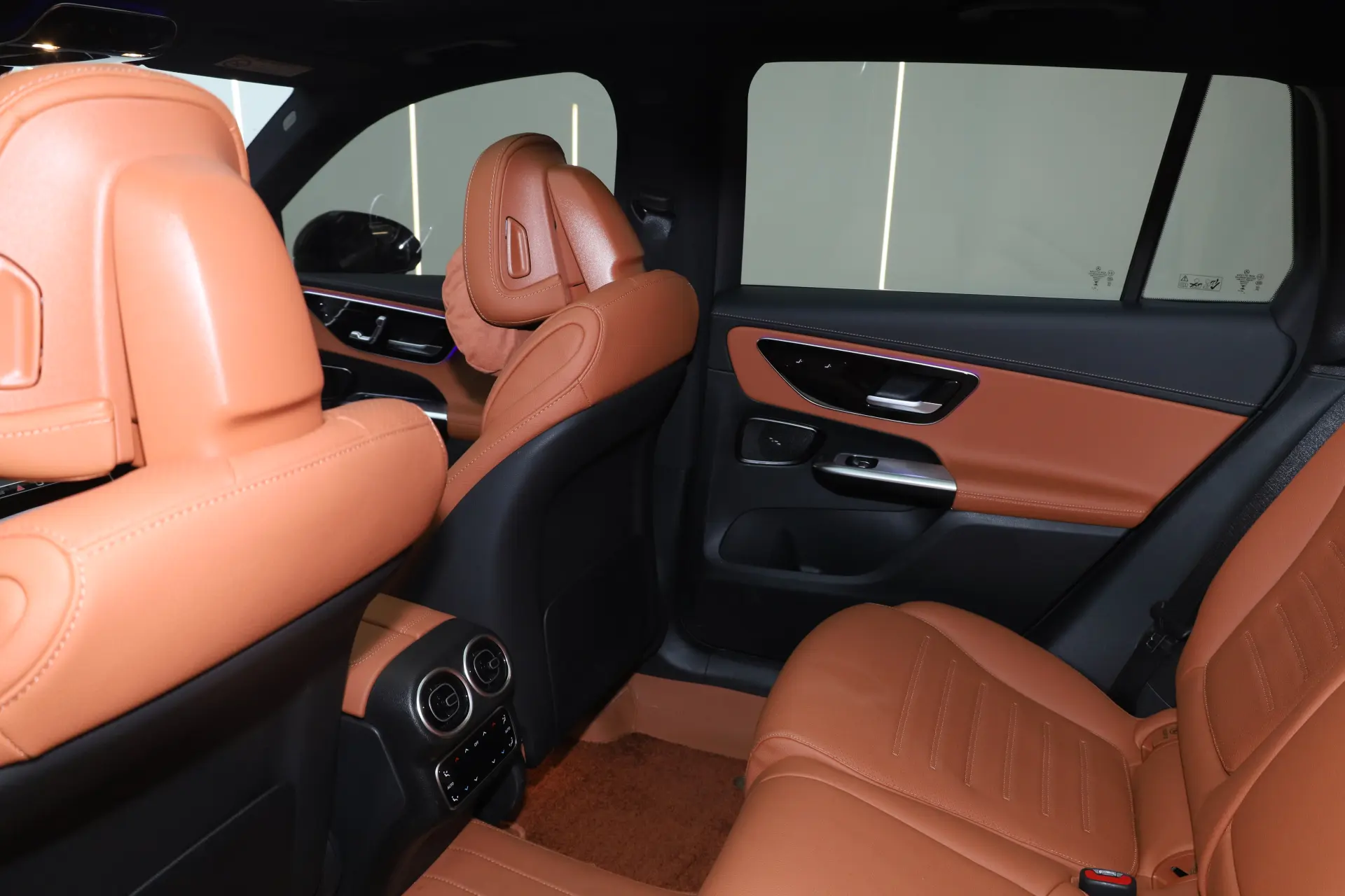 Mercedes-Benz GLC 260 L, 2025 19