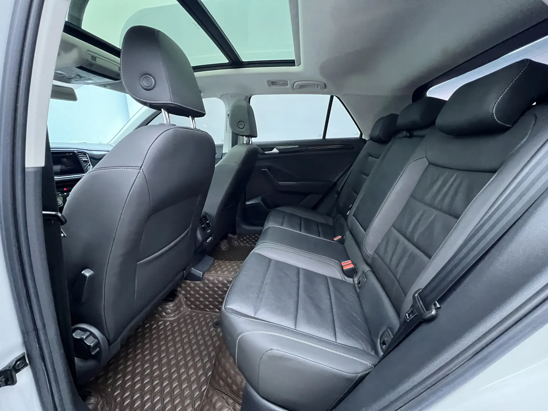 Volkswagen T-ROC, 2022 13