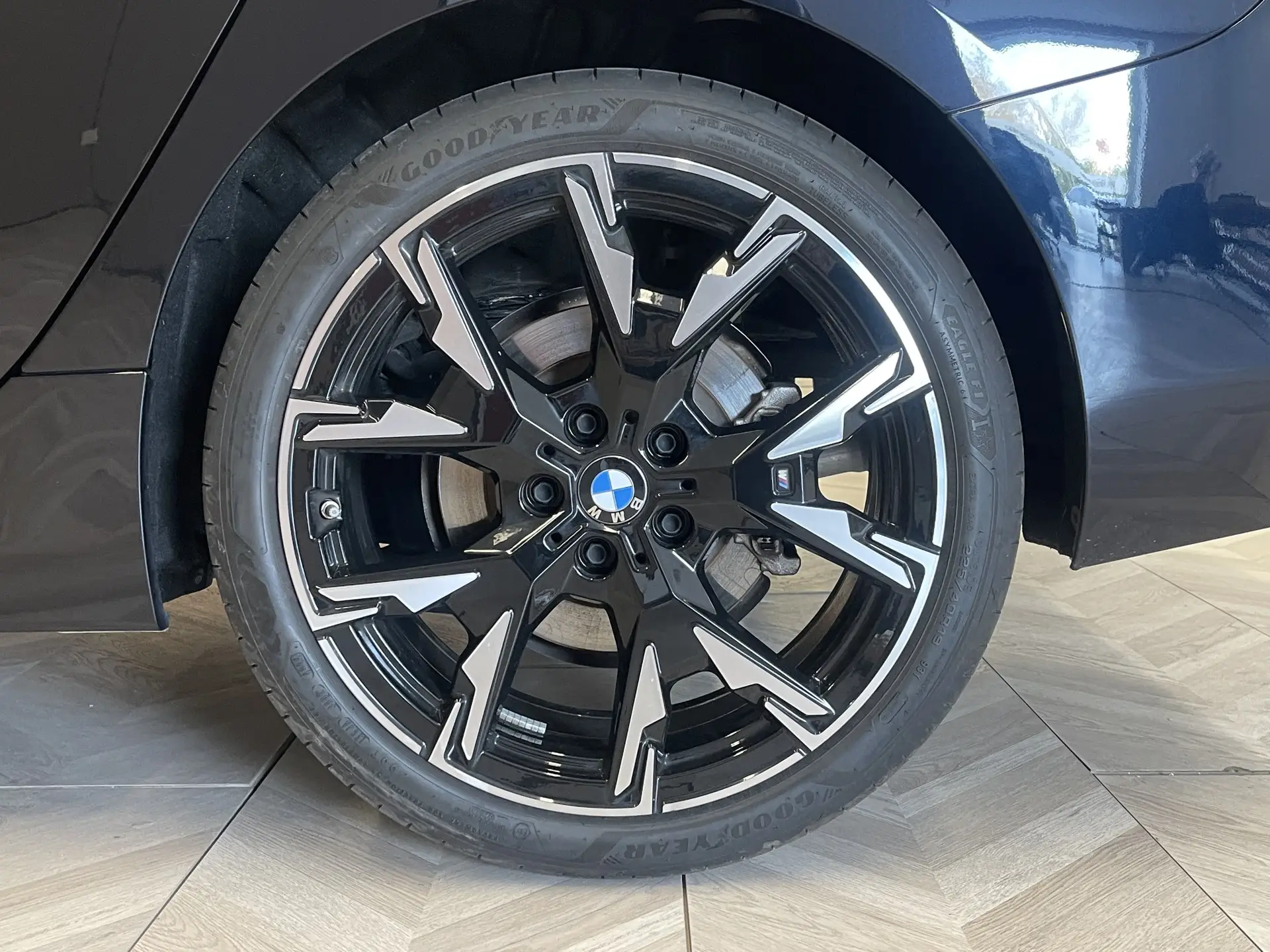 BMW 225L, 2025 9