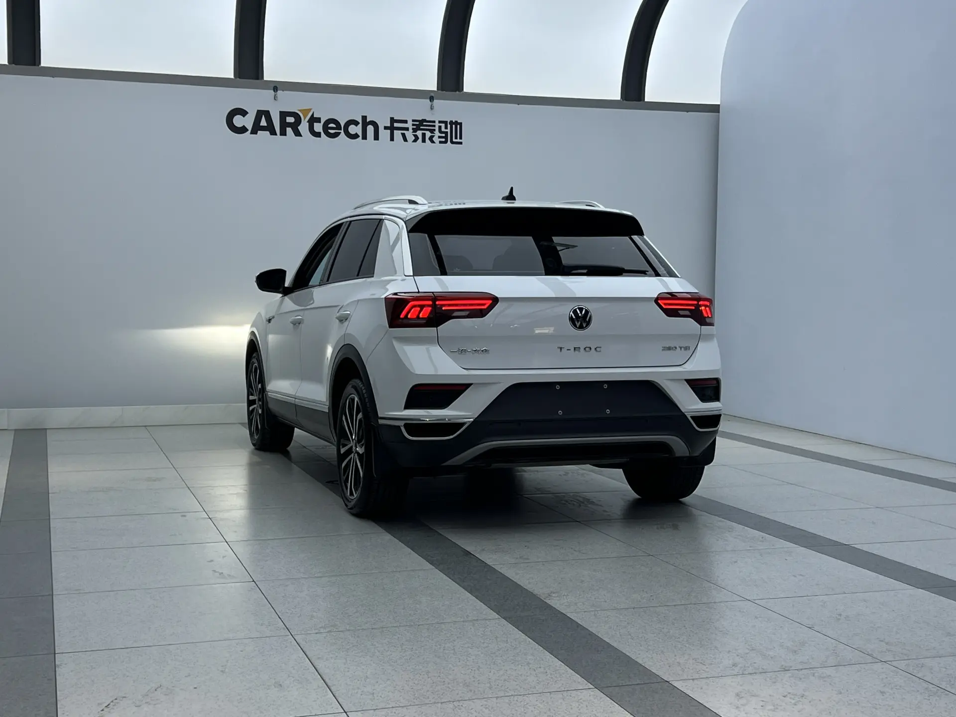 Volkswagen T-ROC, 2022 4