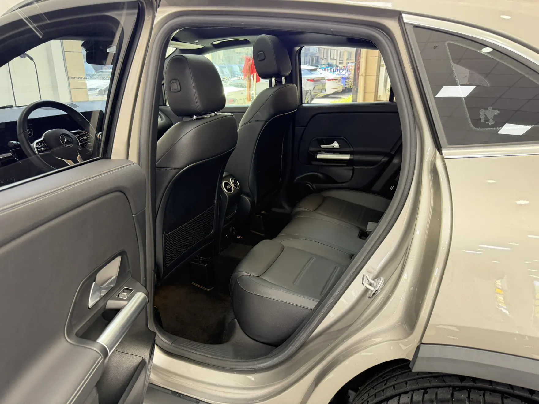 Mercedes-Benz GLA 200, 2021 13