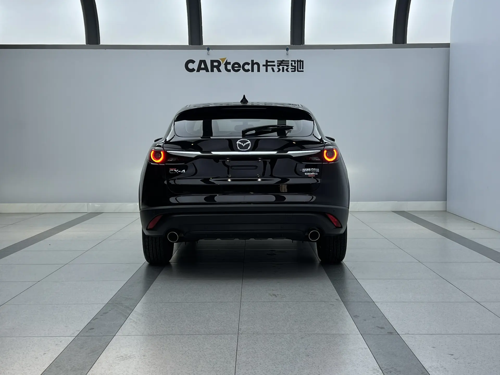 Mazda CX-4, 2023 3