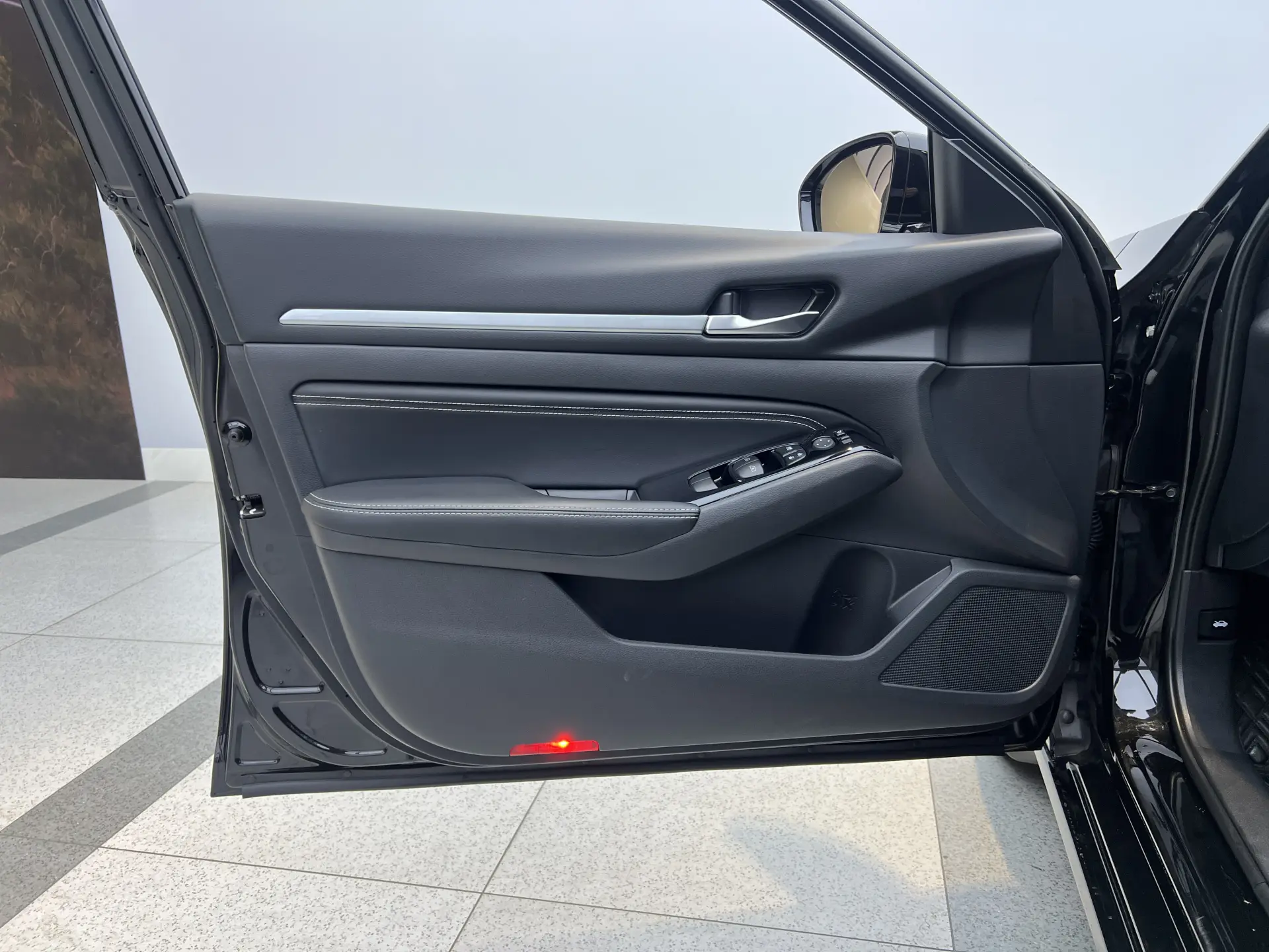 Nissan Teana, 2023 11