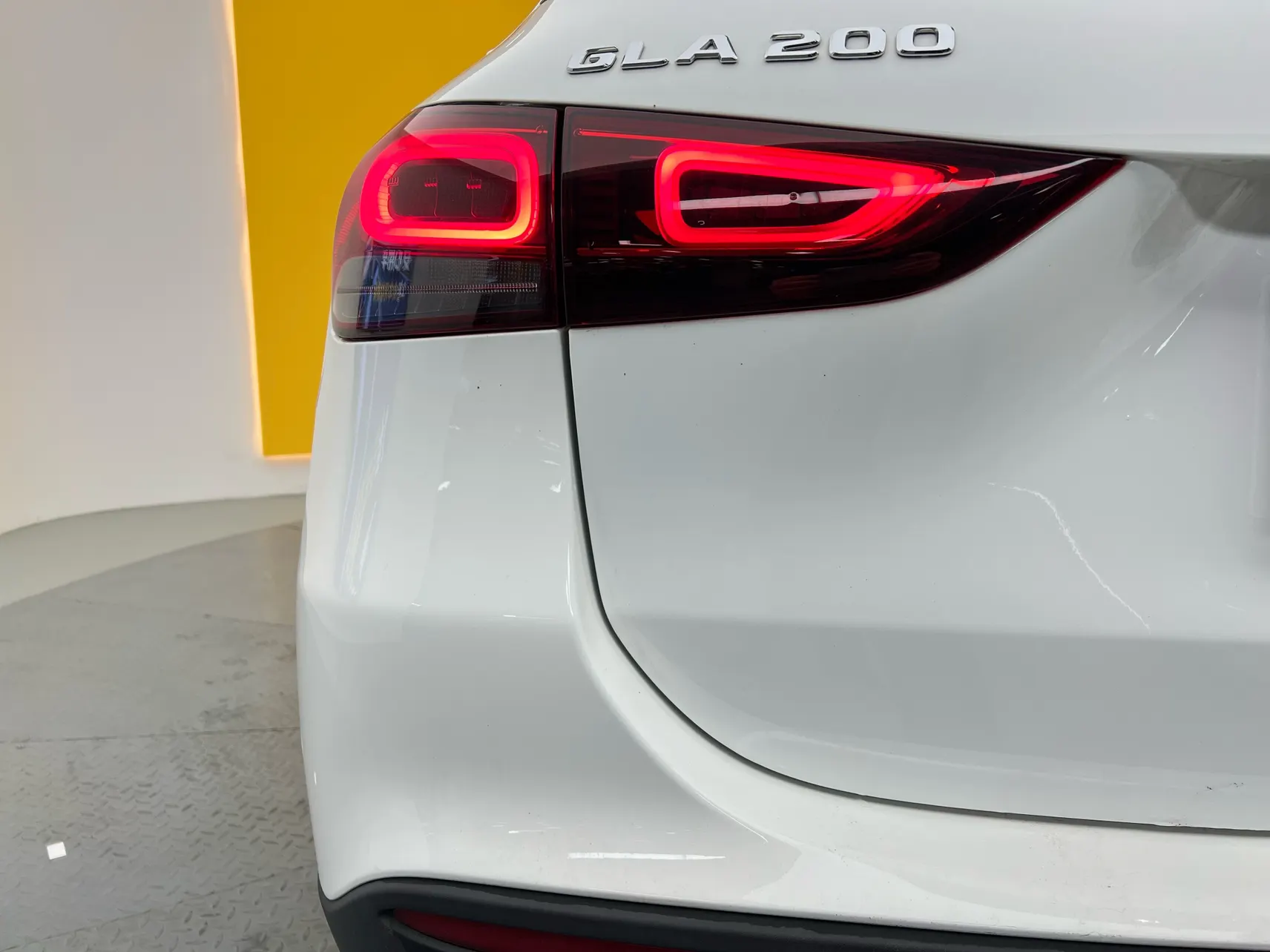 Mercedes-Benz GLA 200, 2022 13