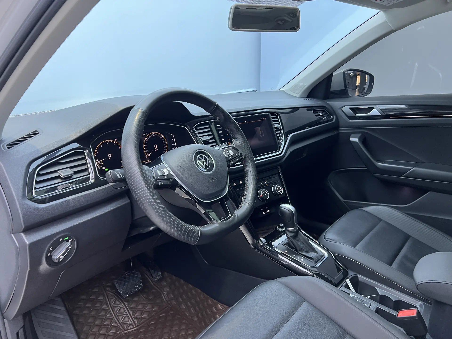 Volkswagen T-ROC, 2022 9
