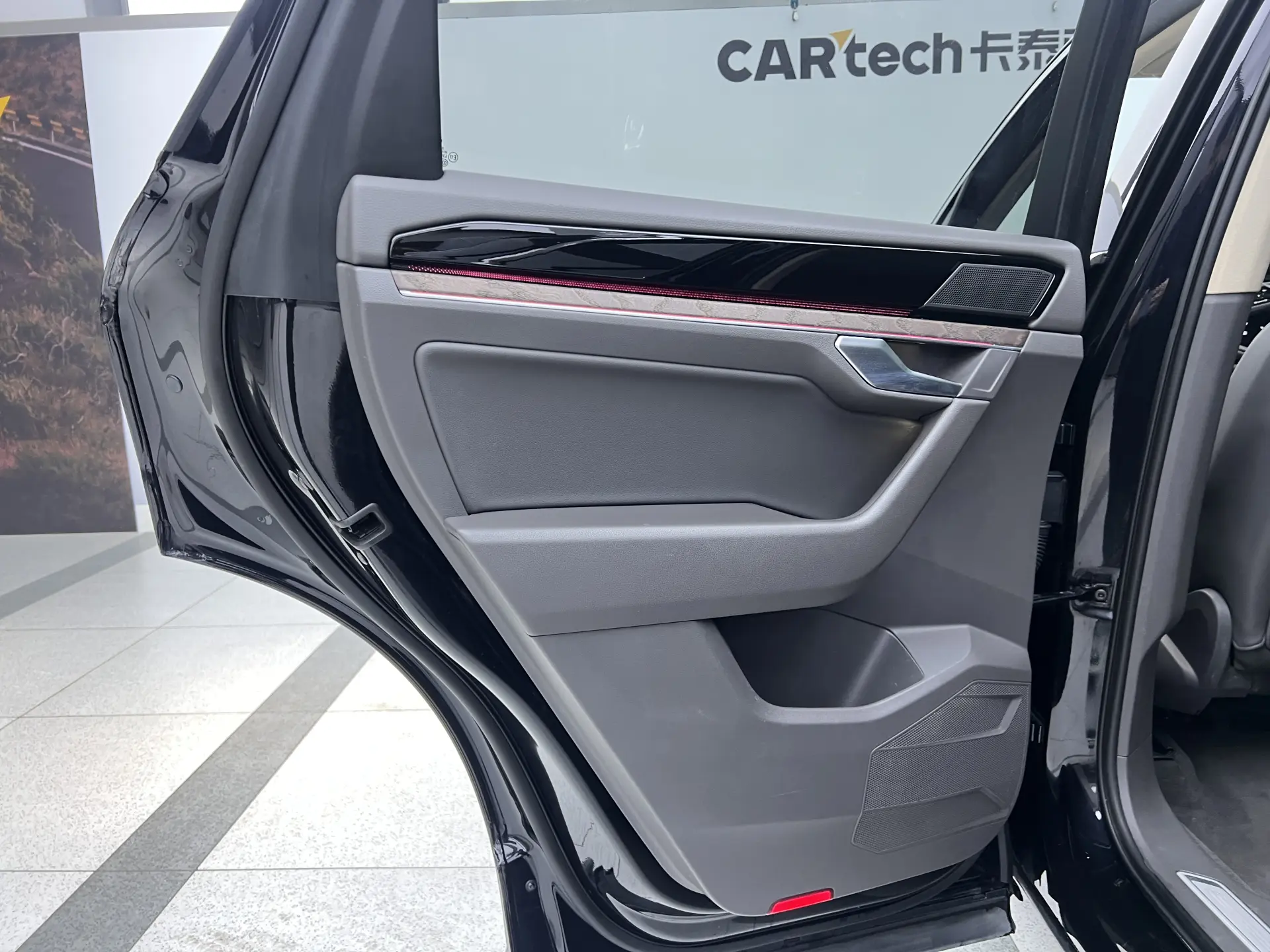 Volkswagen Touareg, 2022 17