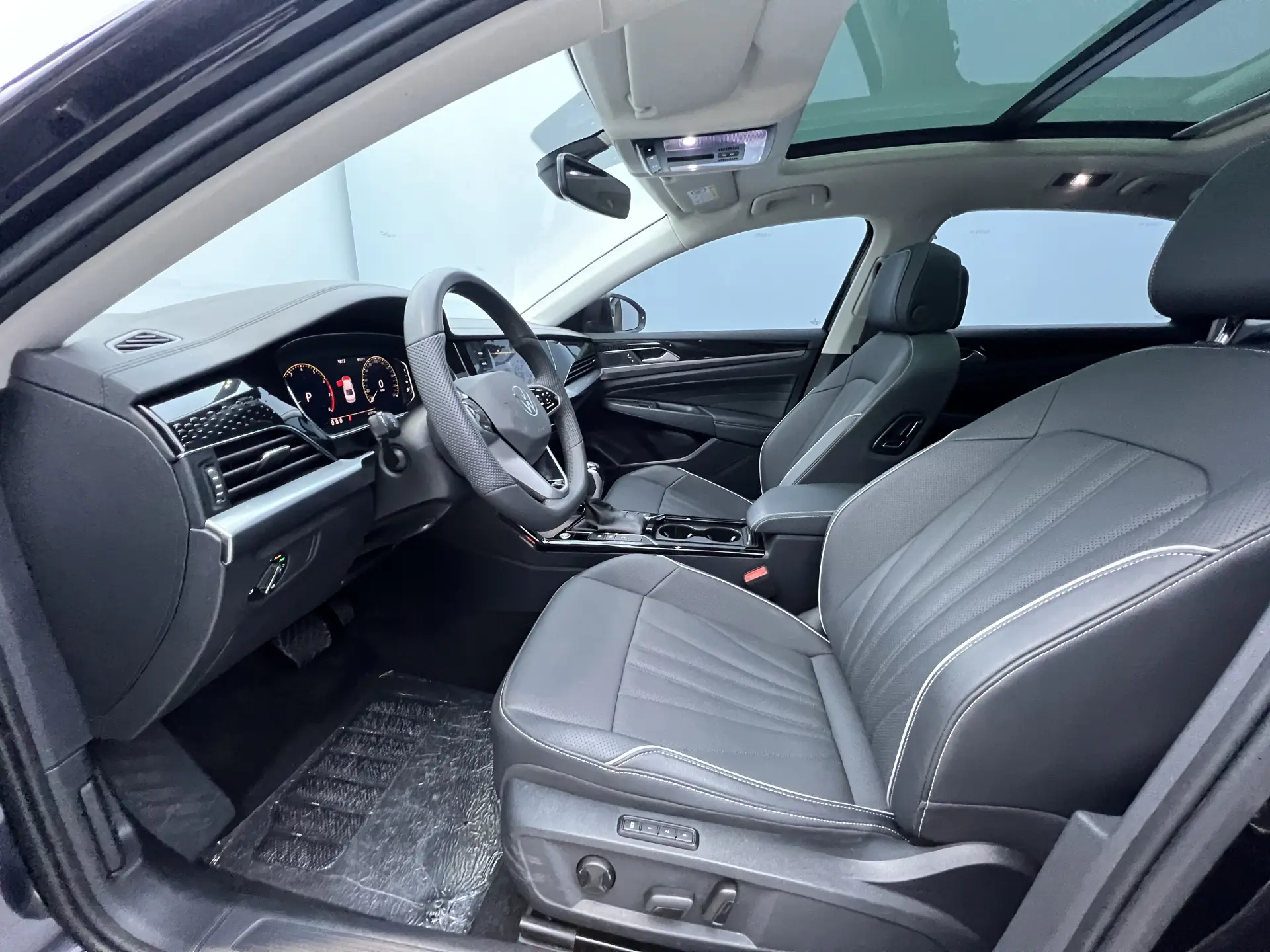 Volkswagen Passat, 2024 11
